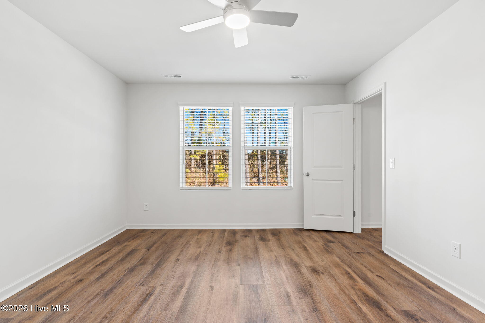 100549751 | Photo 34