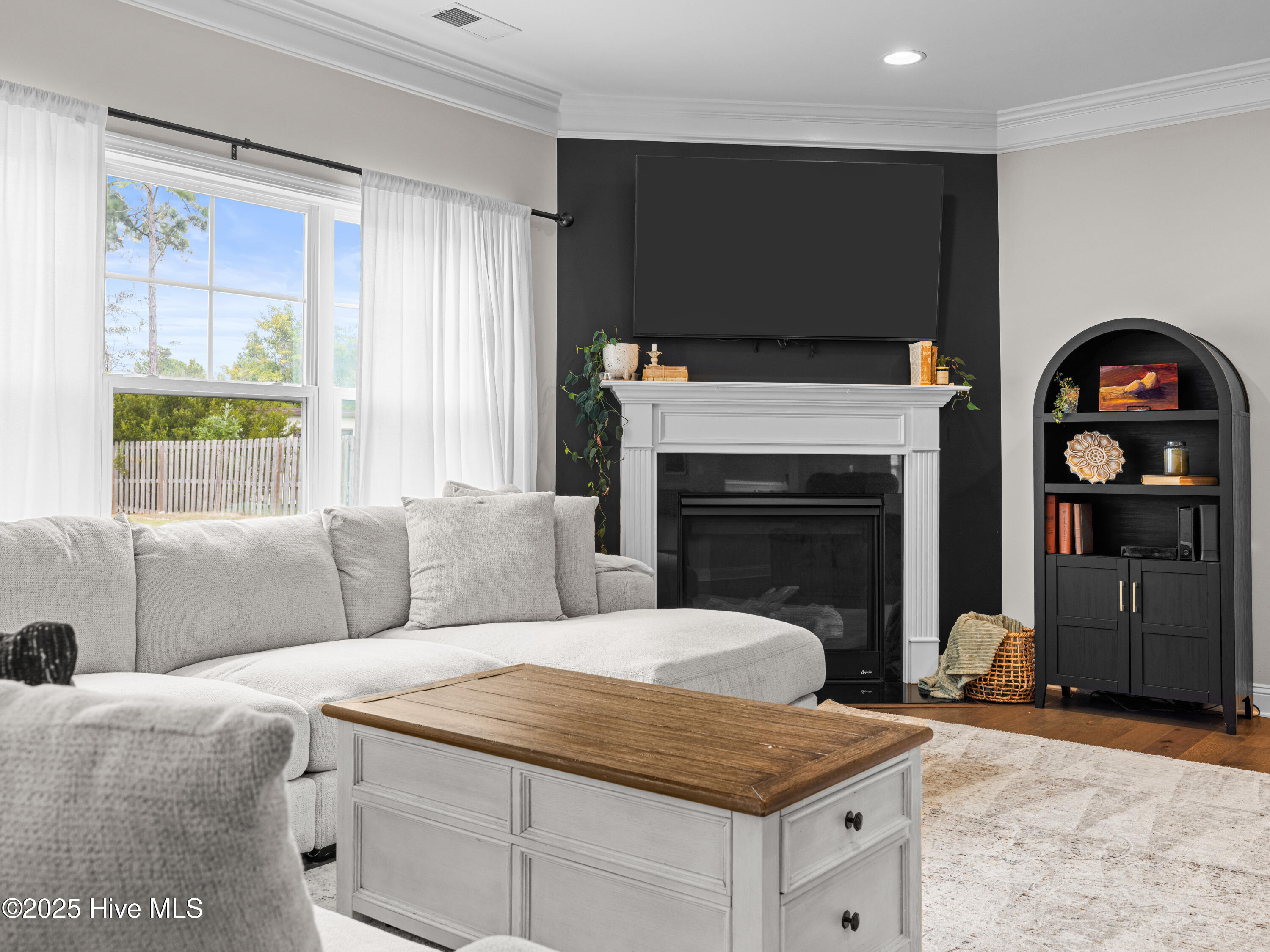 100535765 | Photo 19