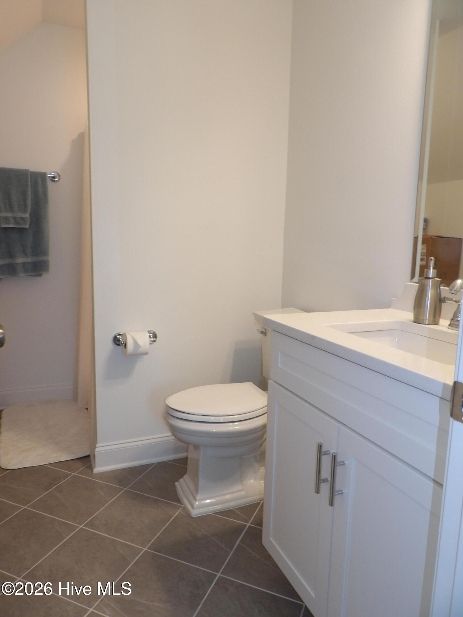 100561891 | Photo 49