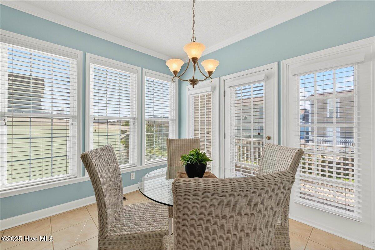 100522295 | Photo 24