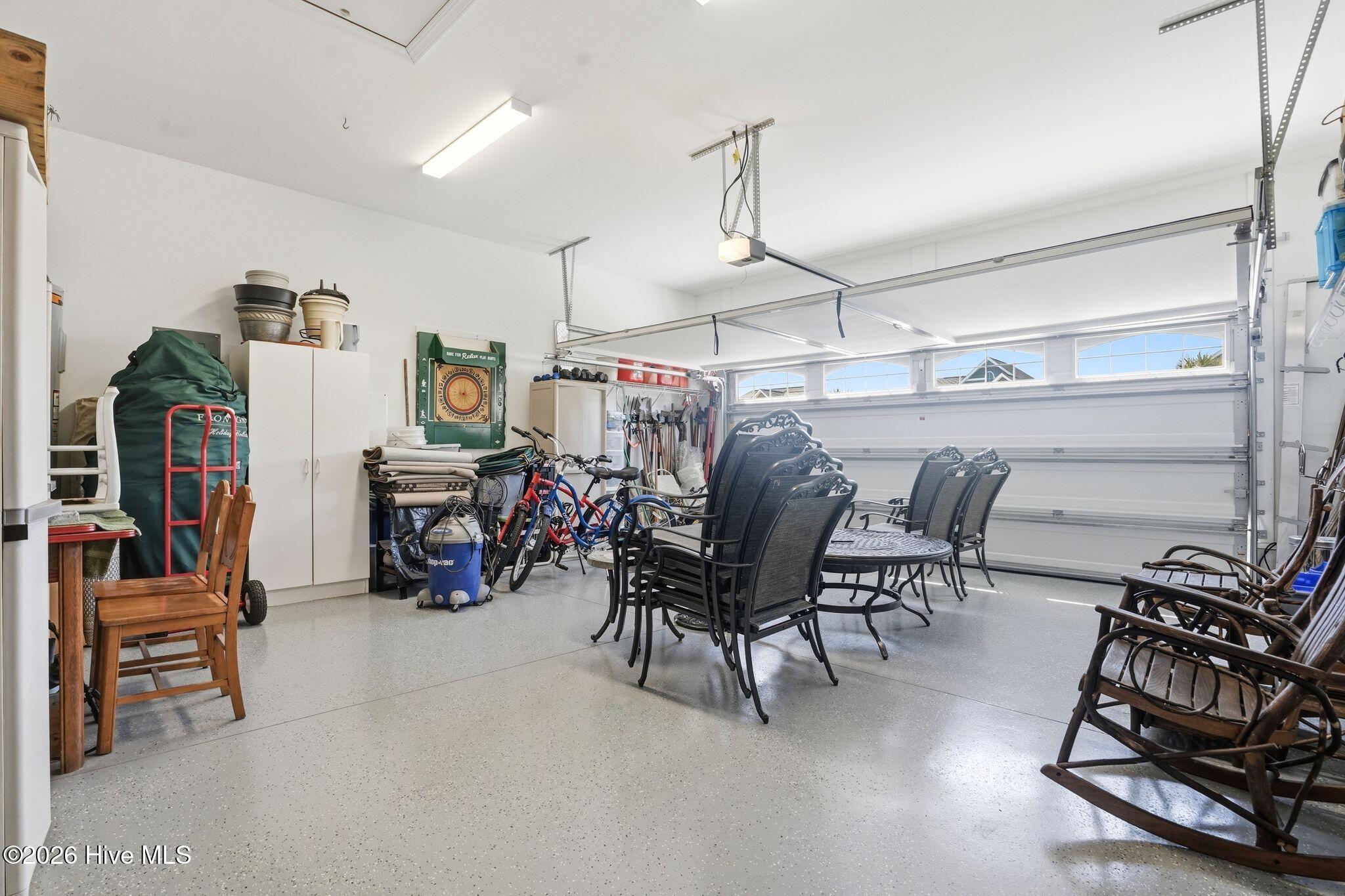 100559439 | Photo 66