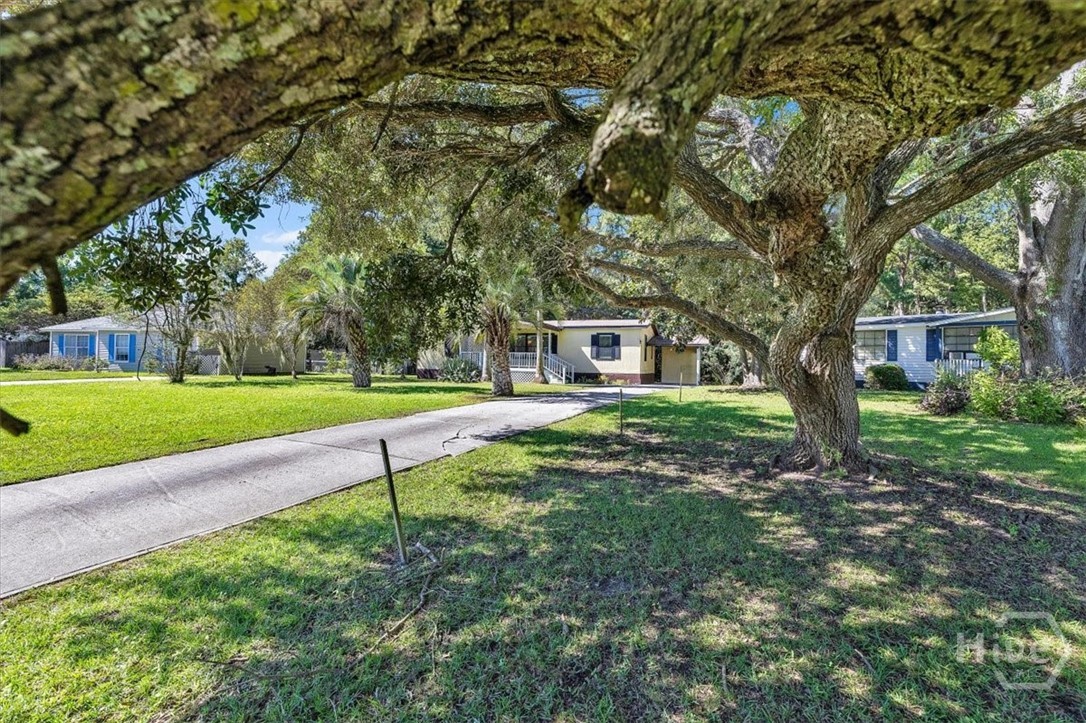 Photo 4 of Single family home for sale at 110 Zipperer Dr, Savannah, GA 31419 | MLS# SA366687 | Listing updated on 2026-10-22