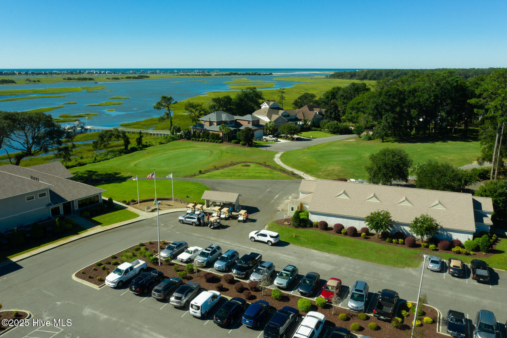 100543941 | Photo 72