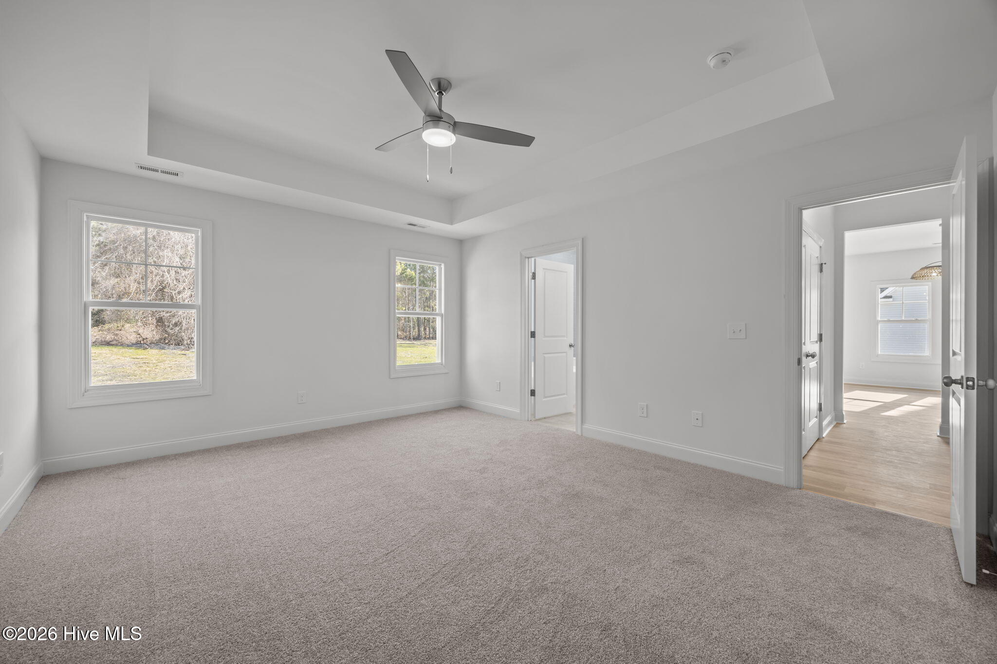 100528574 | Photo 19