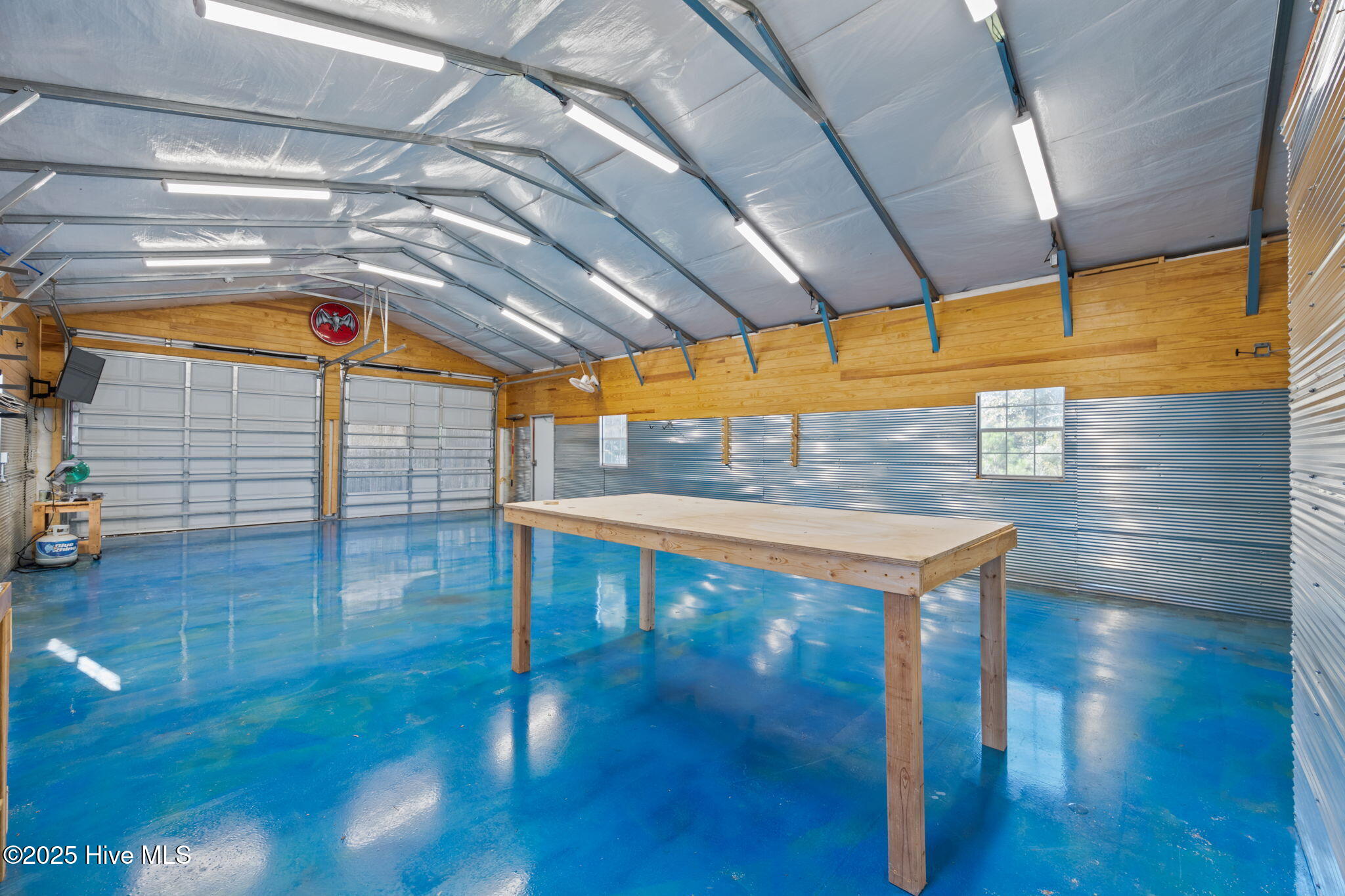 100540961 | Photo 36