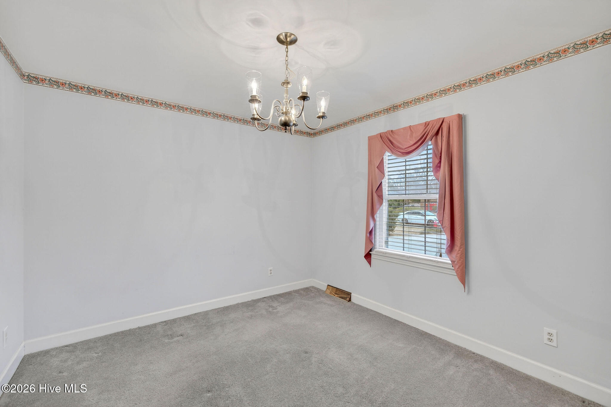 100556138 | Photo 16