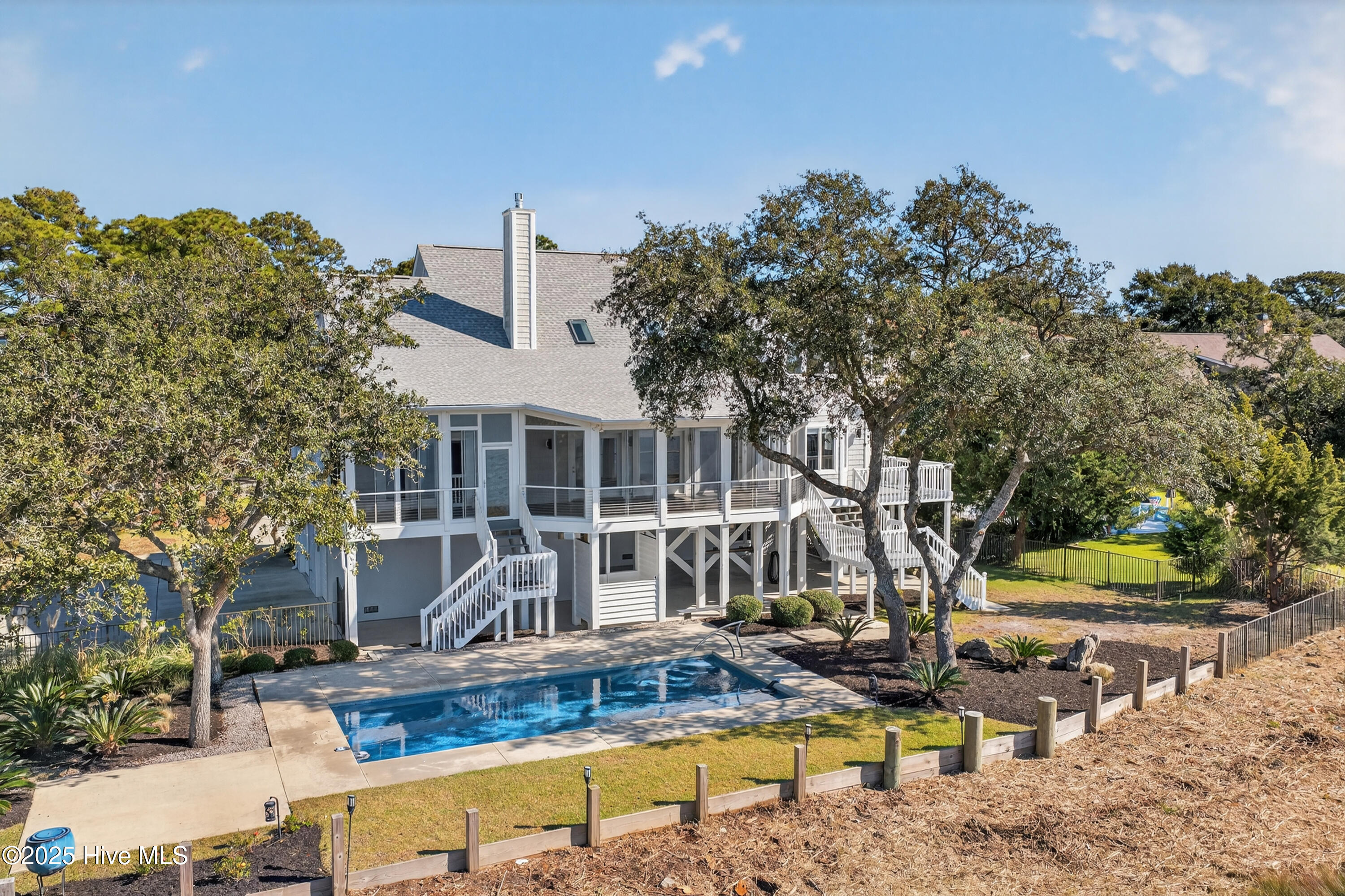 100539038 | Photo 75