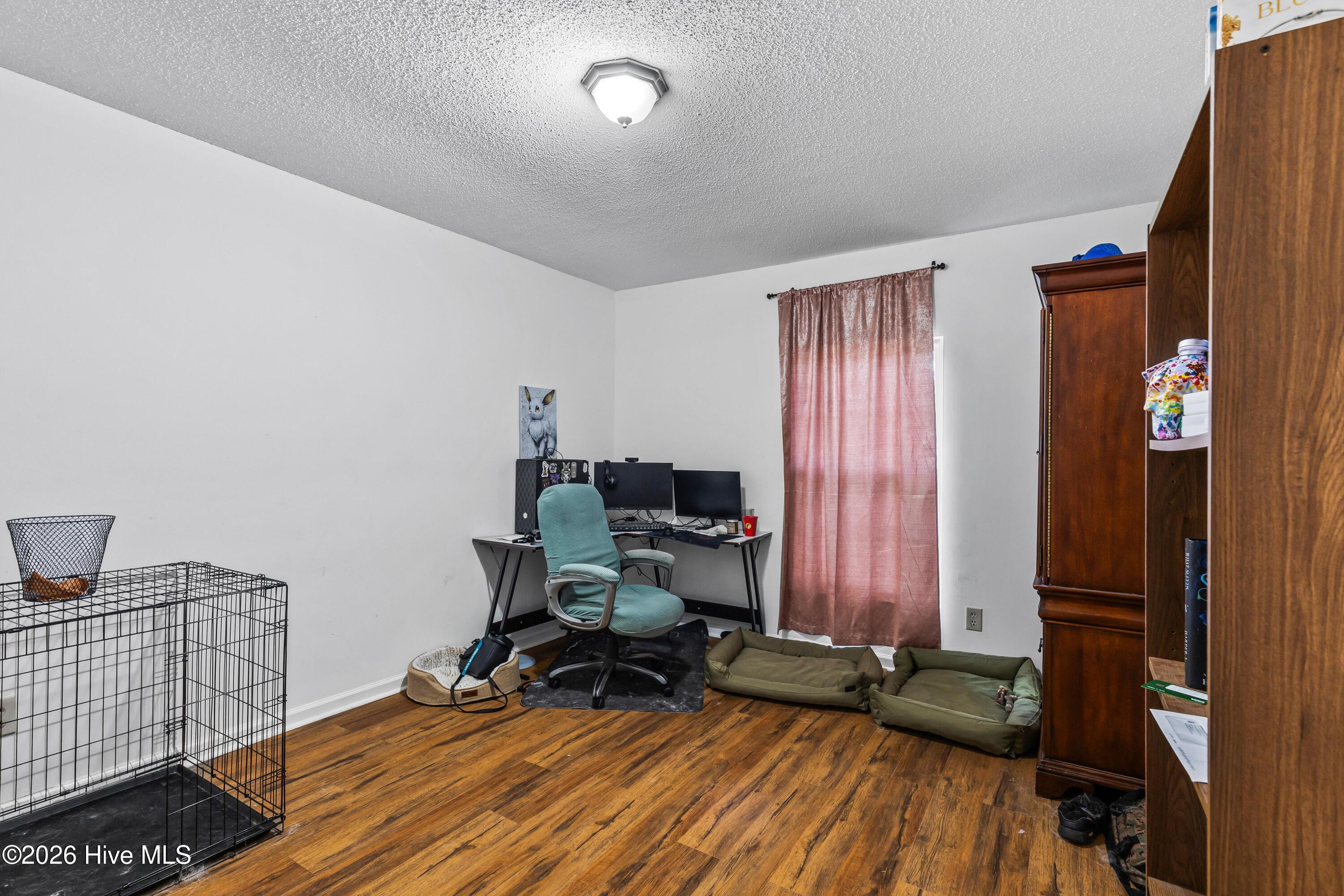 100548610 | Photo 18