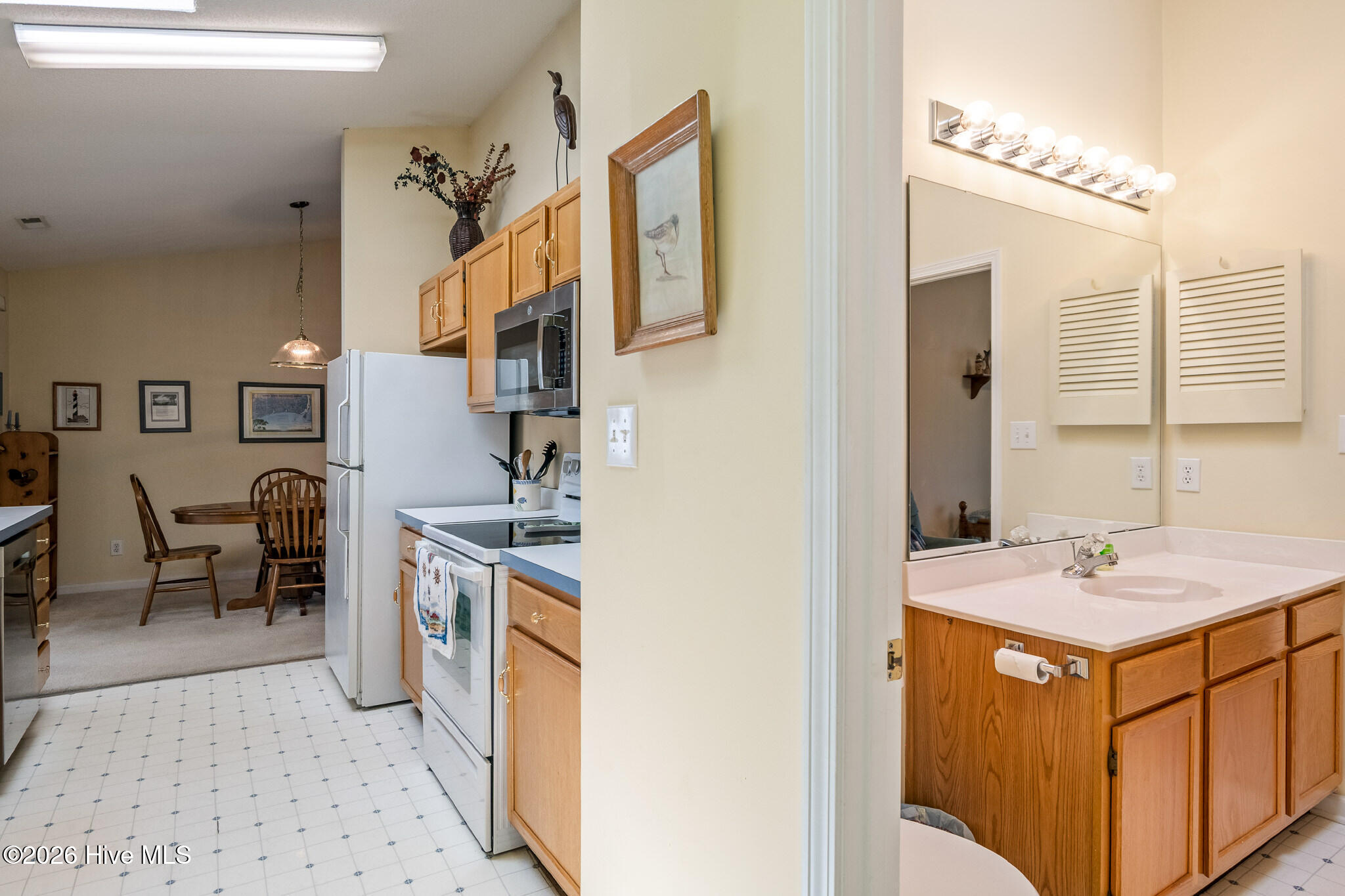 100566913 | Photo 21