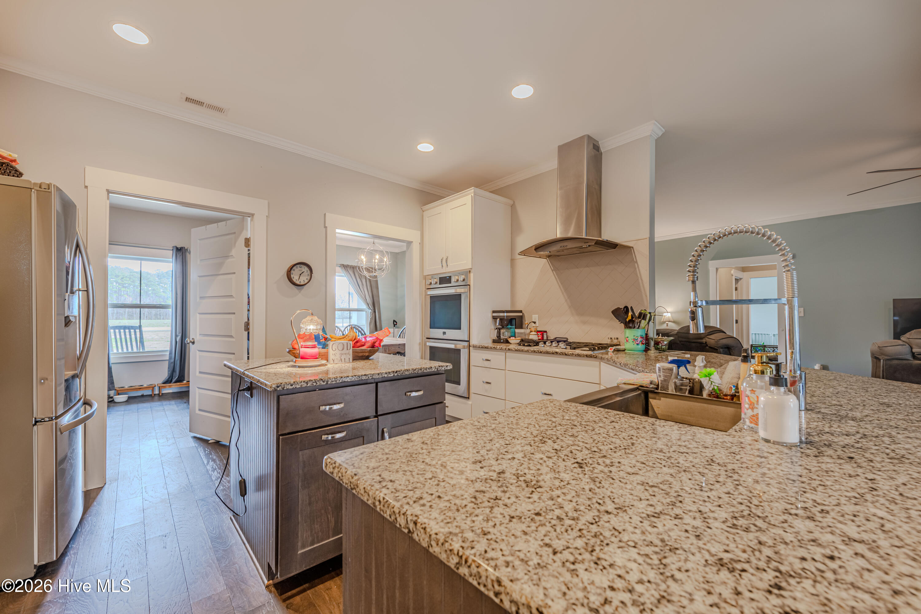 100559174 | Photo 26