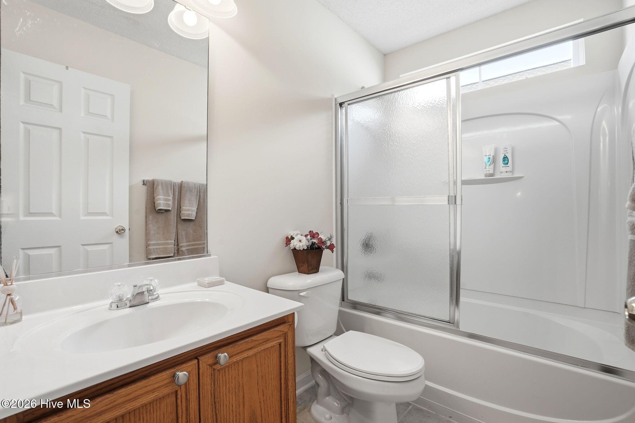 100560639 | Photo 31