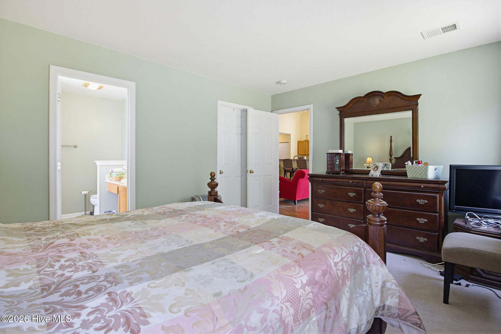 100569453 | Photo 16