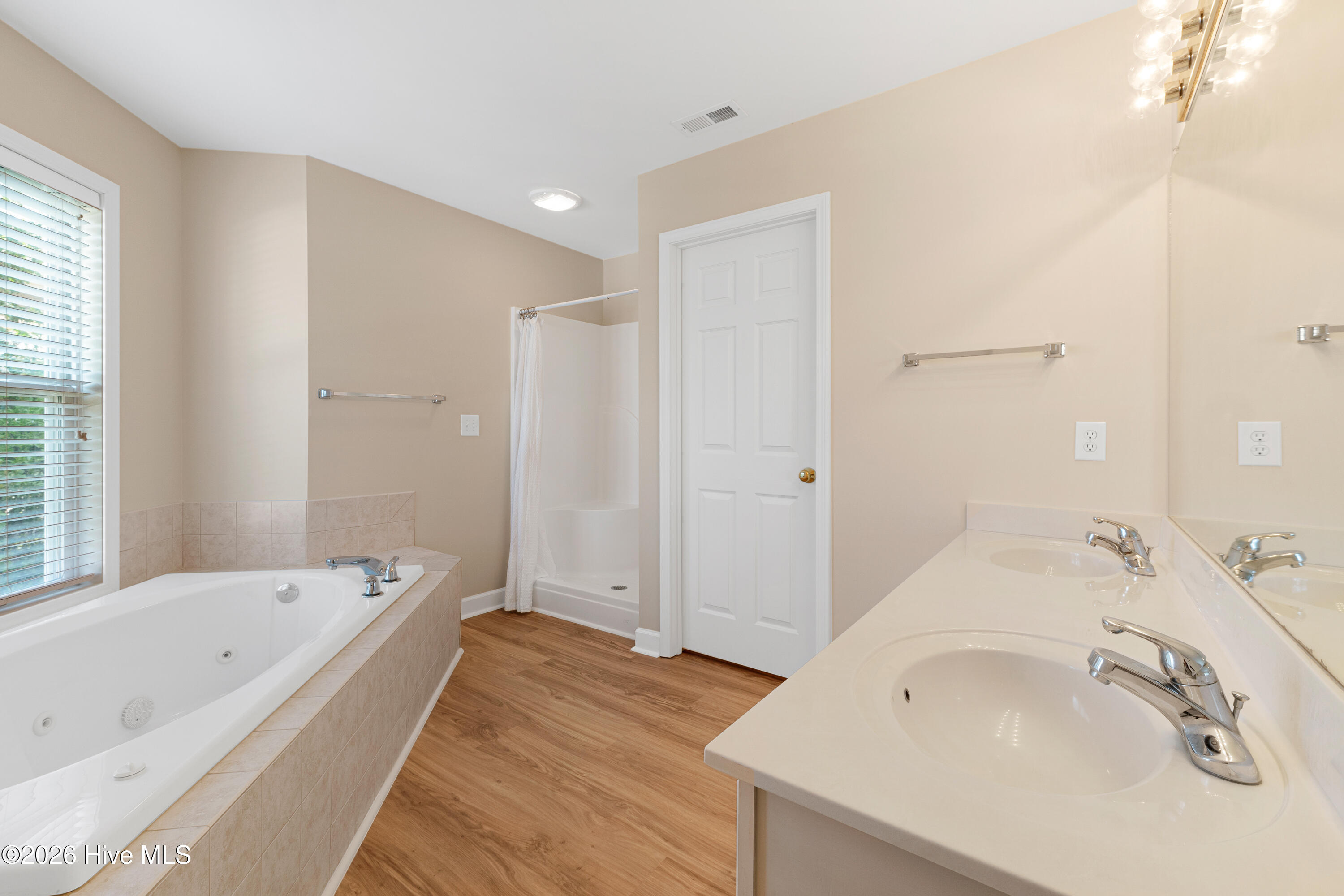 424 Commerce Avenue D, Bridgewood Condos,Morehead City