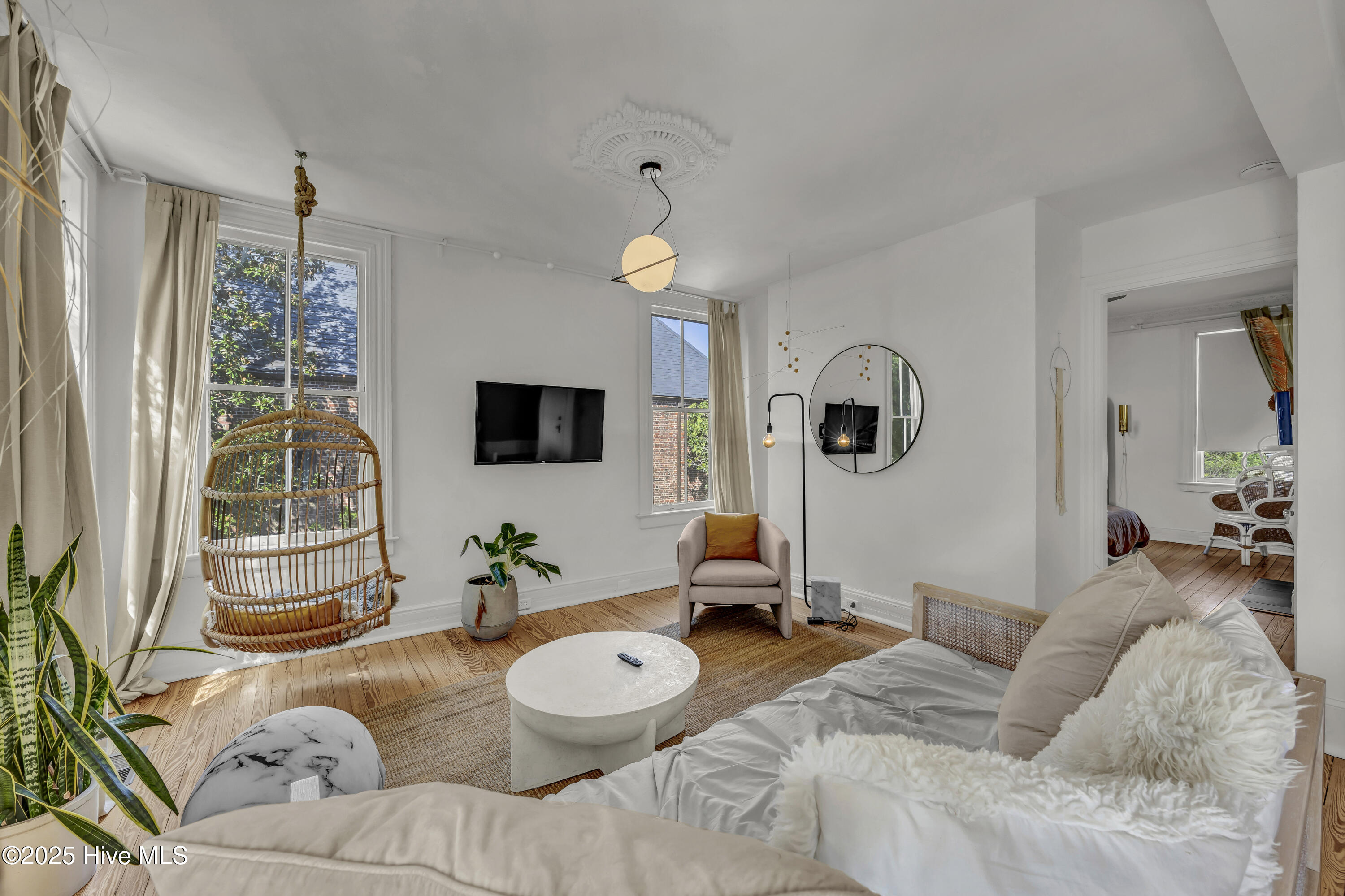 100531390 | Photo 31