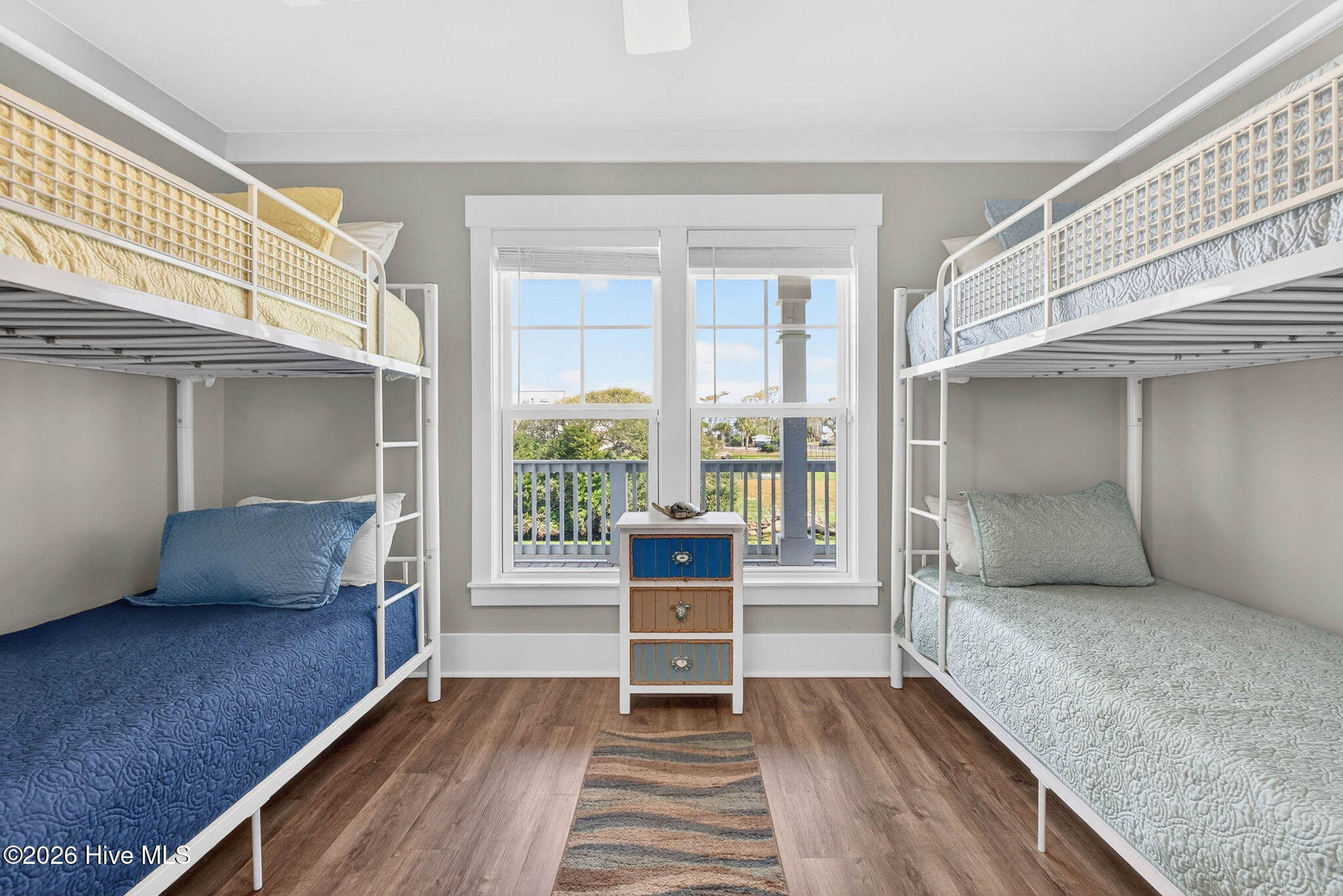 100565518 | Photo 24