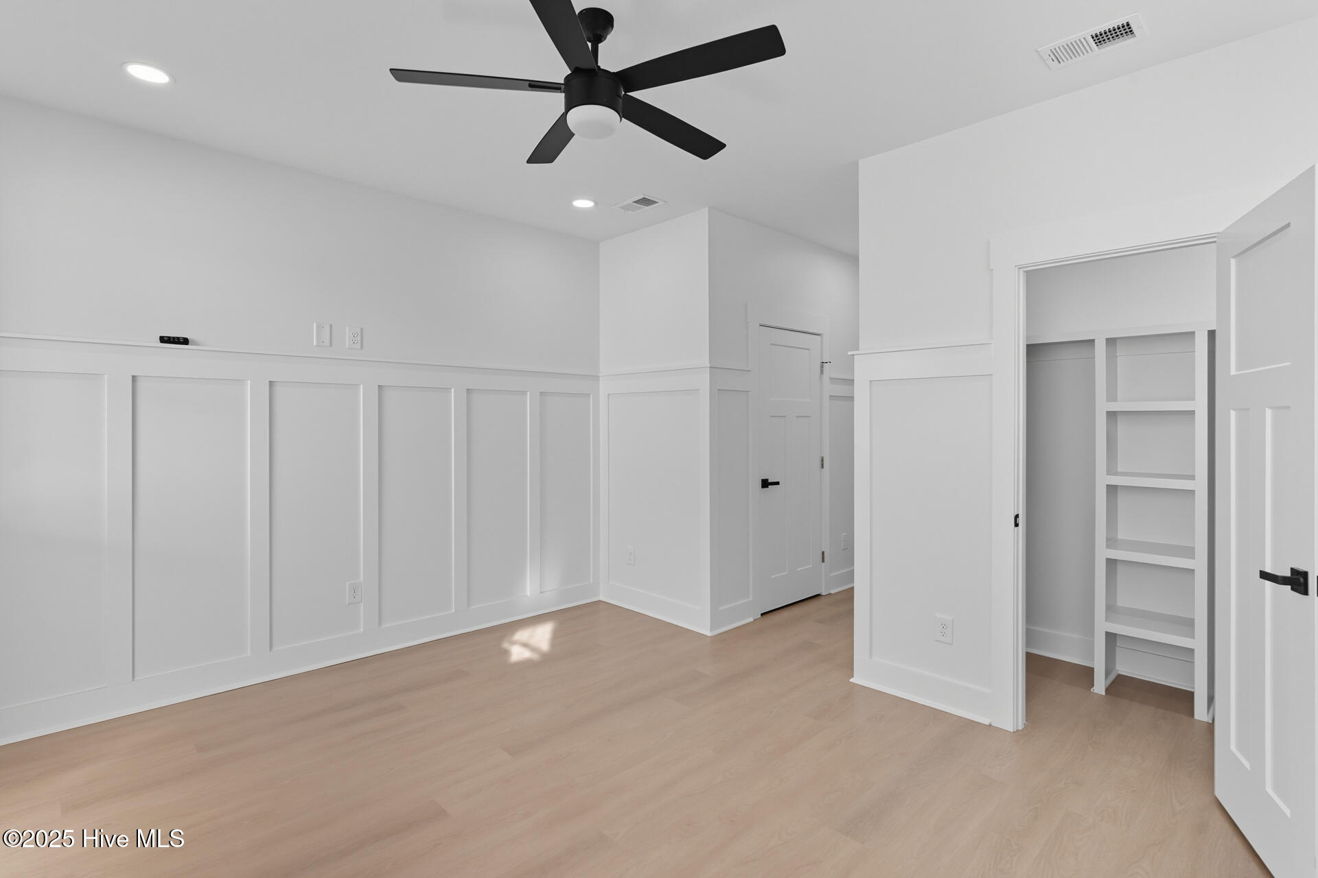 100534811 | Photo 31