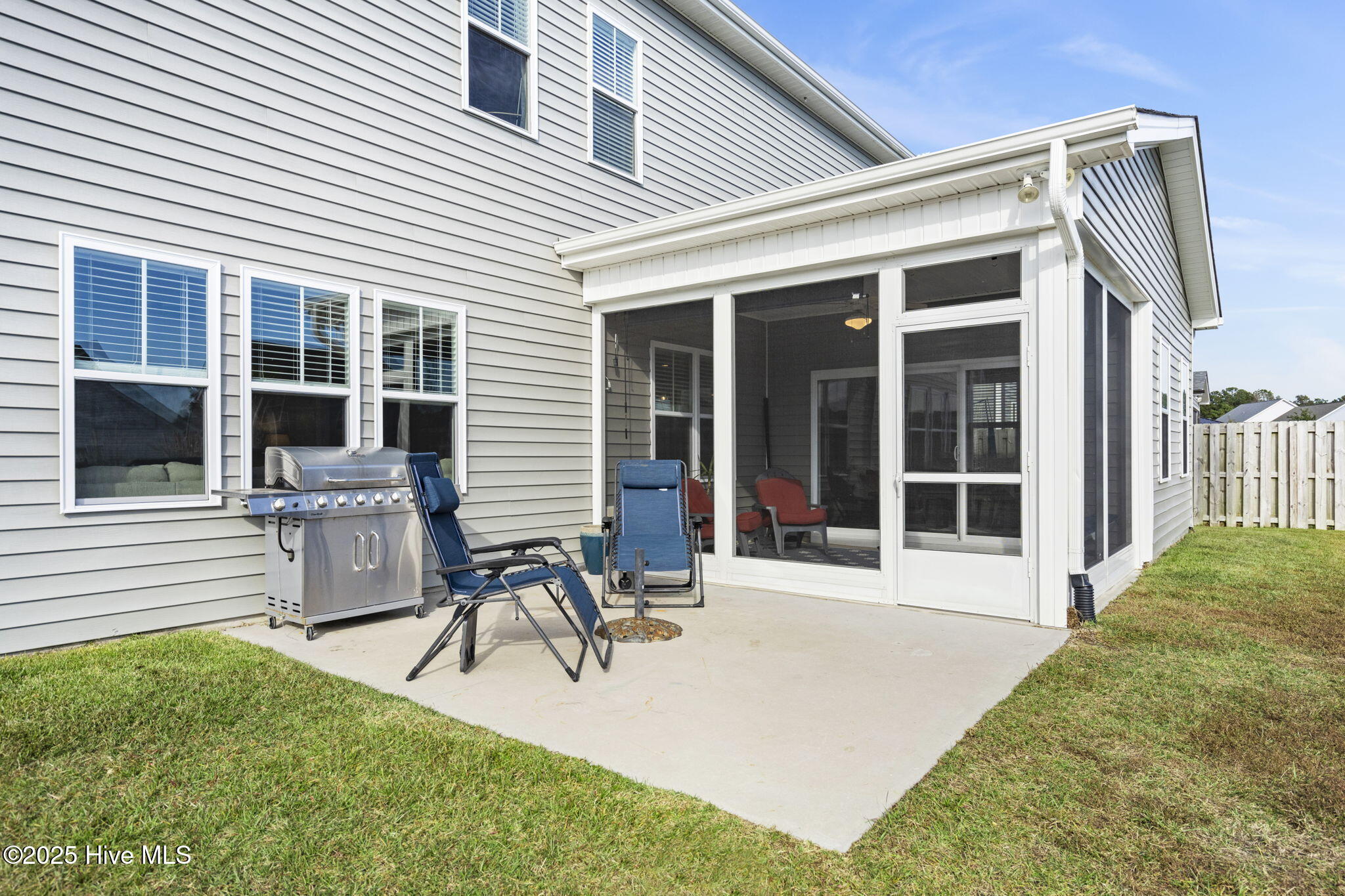 100538351 | Photo 59