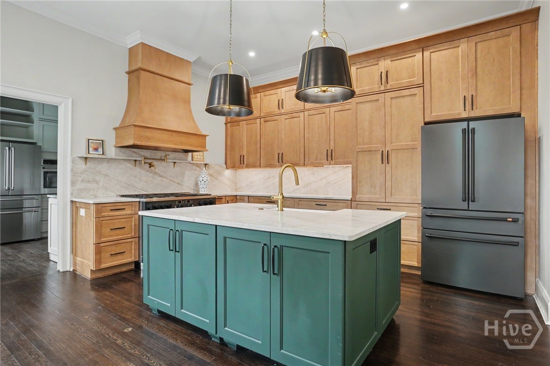 111 E 49th Street, Savannah, GA 31405 Listing Photo  9