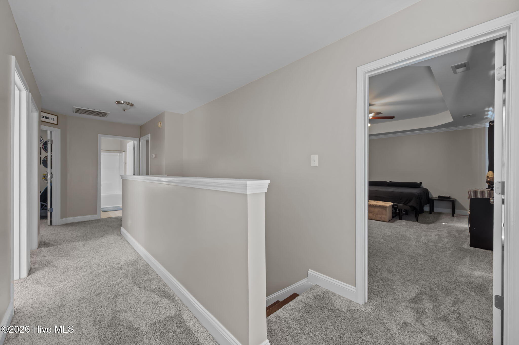 100547738 | Photo 21