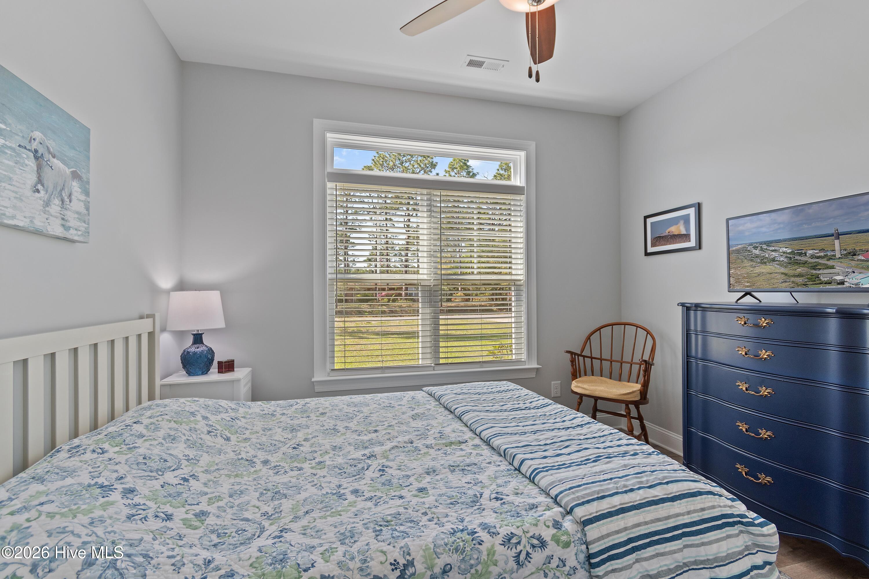 100568051 | Photo 24