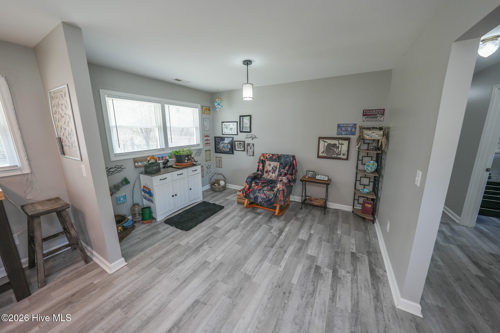 100558705 | Photo 11