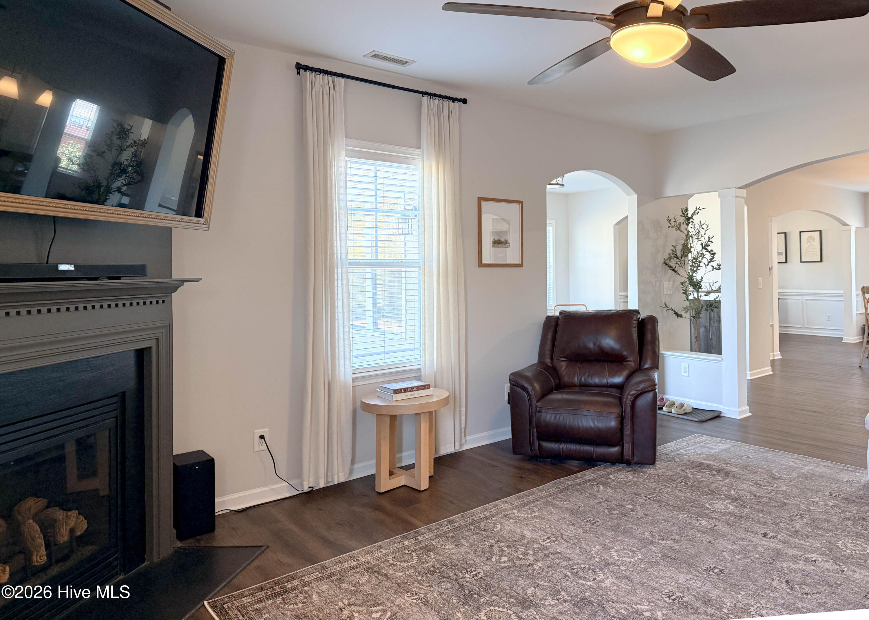 100551828 | Photo 16