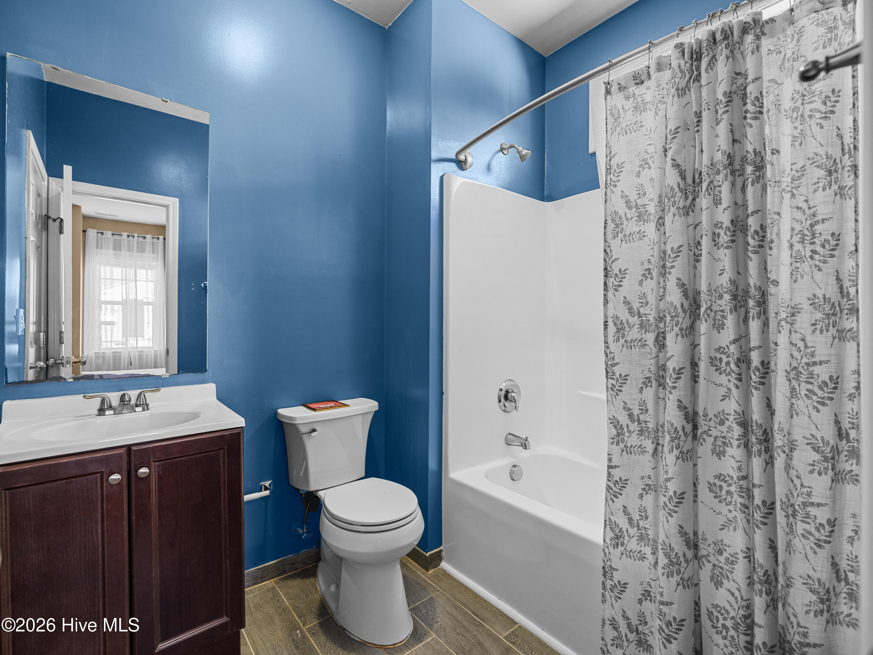 100553389 | Photo 52