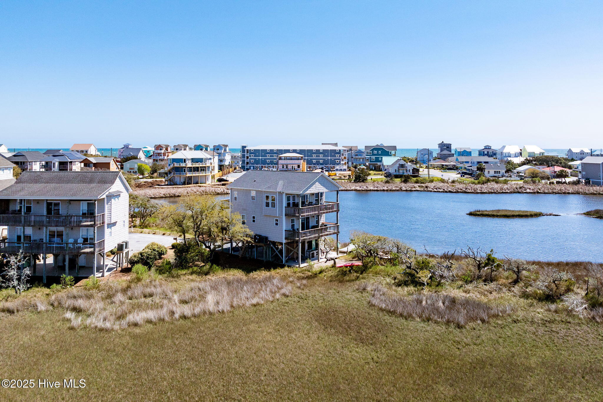 100488869 | Photo 43