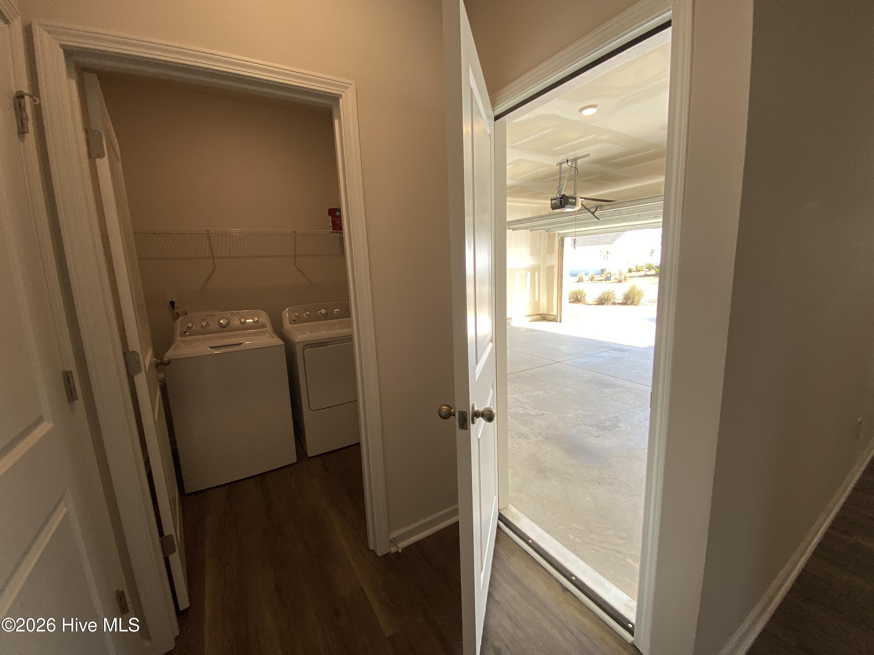 100553677 | Photo 35