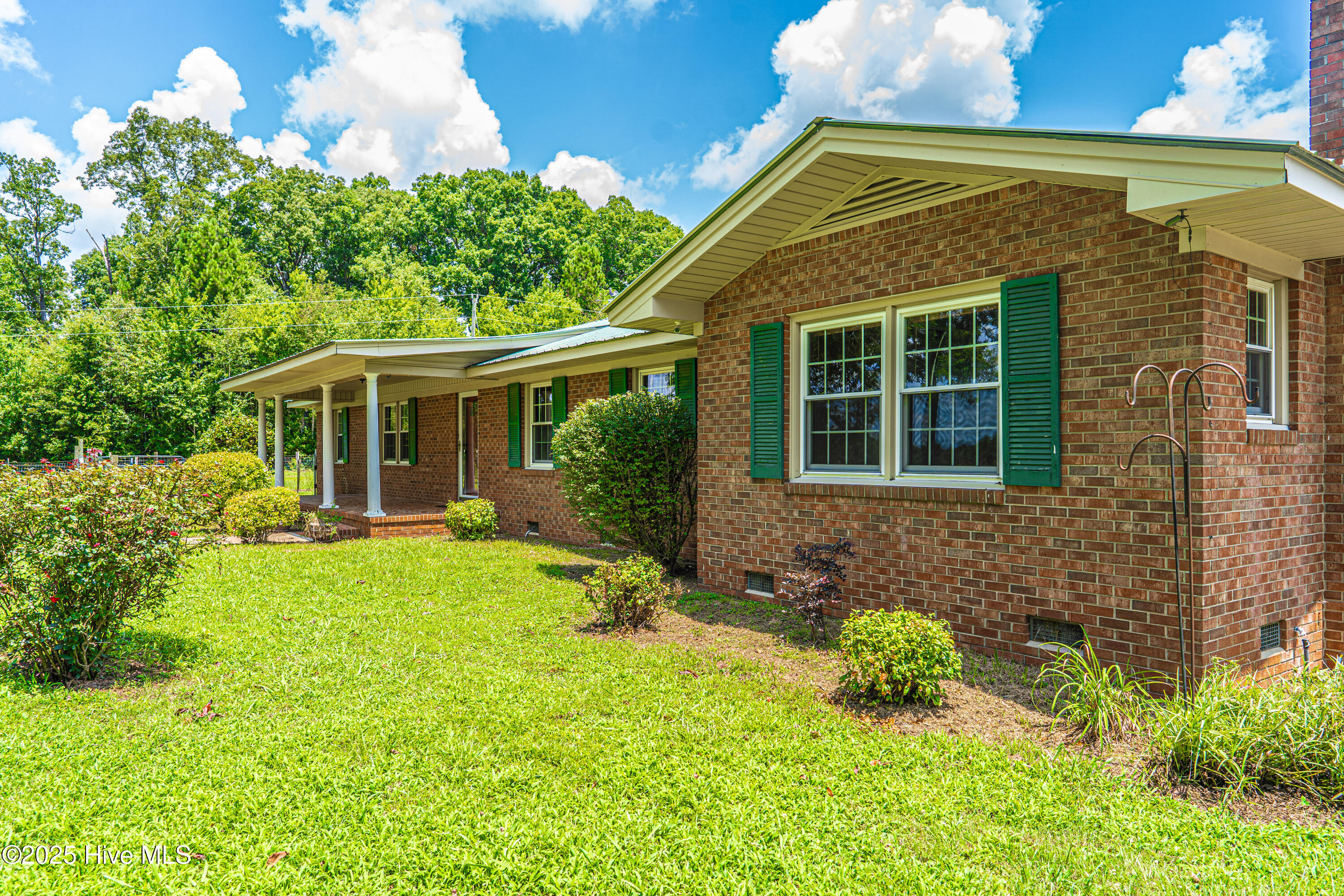 383 Lakey Siding Road