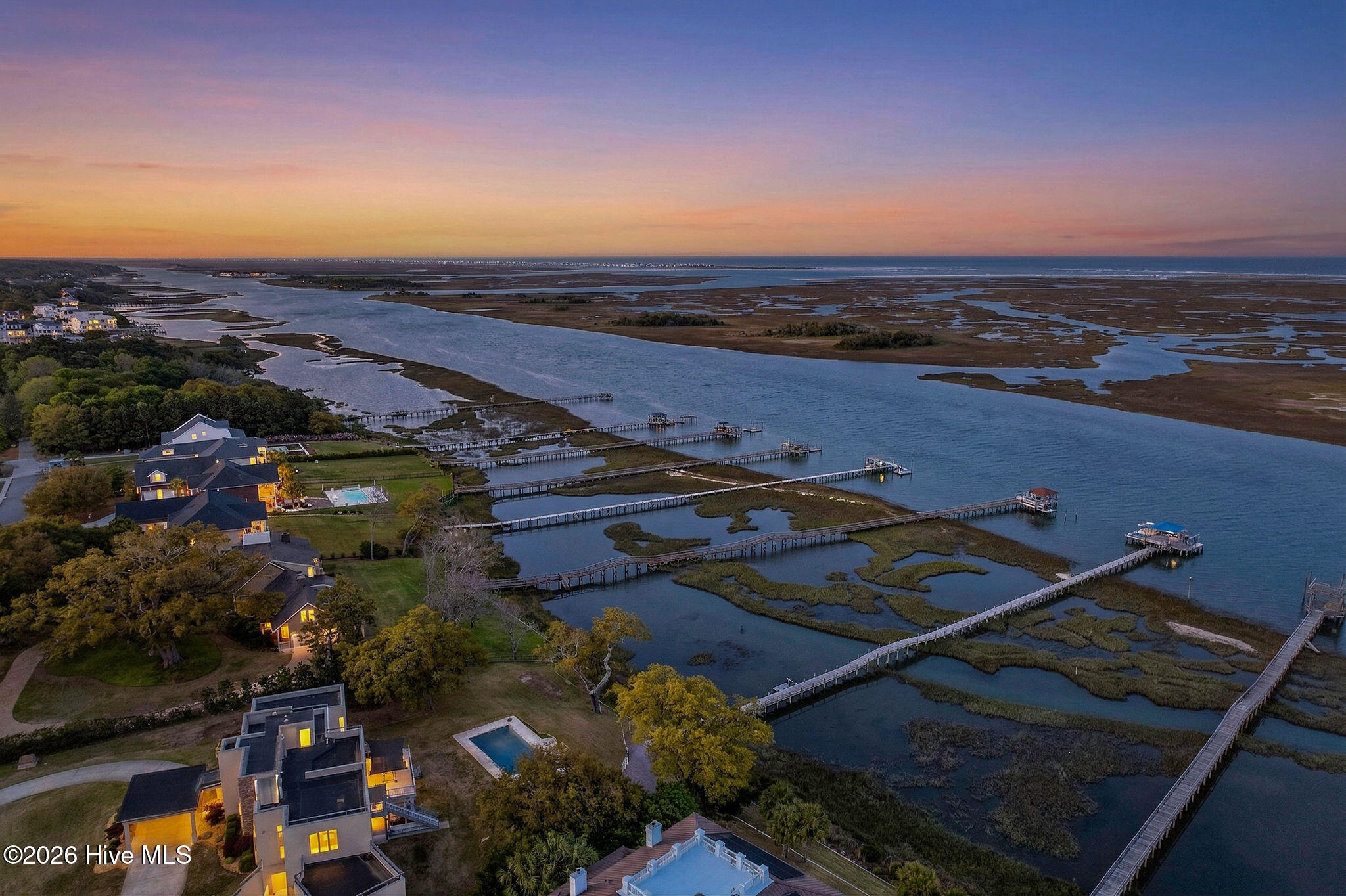 100566414 | Photo 78