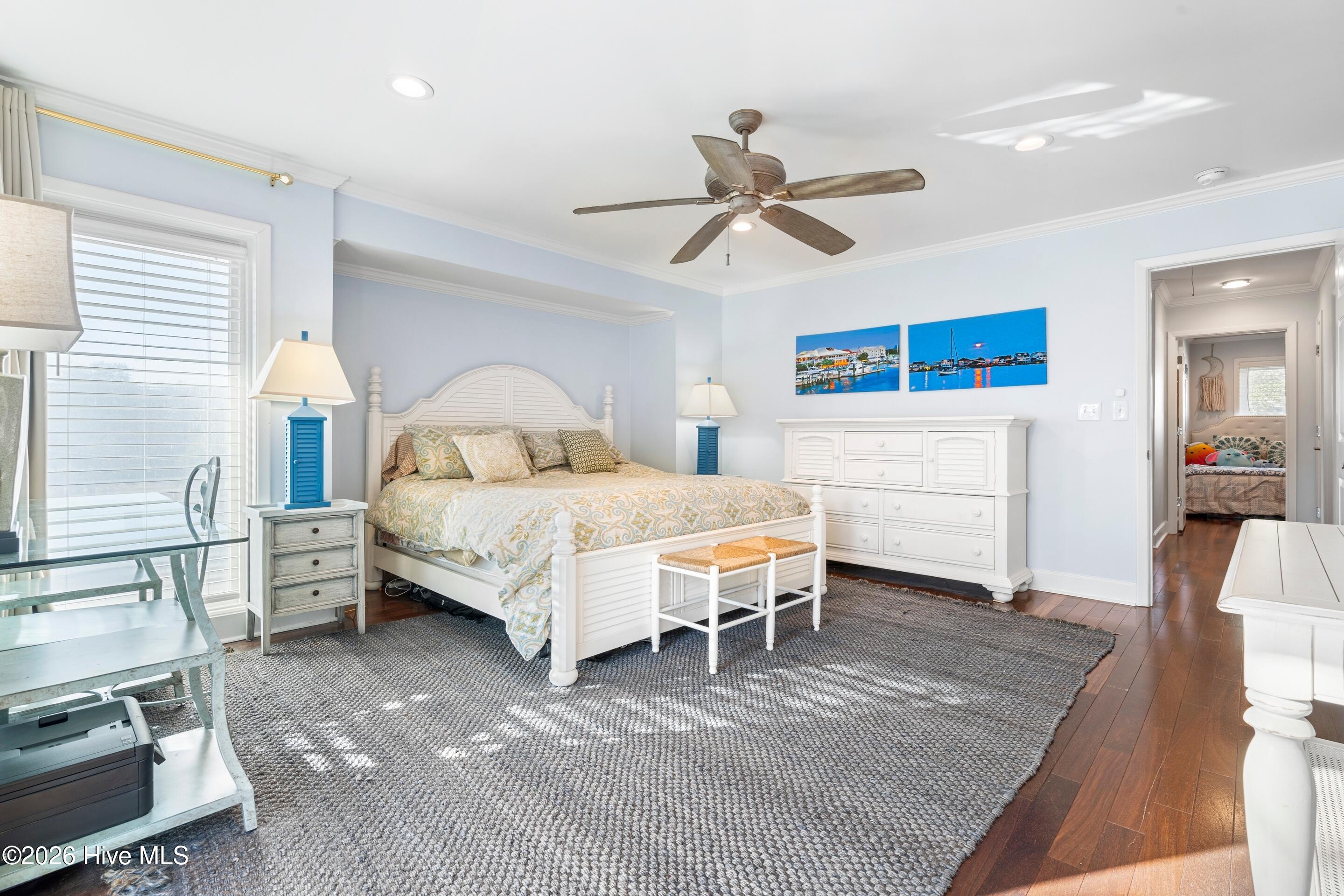 100548419 | Photo 27