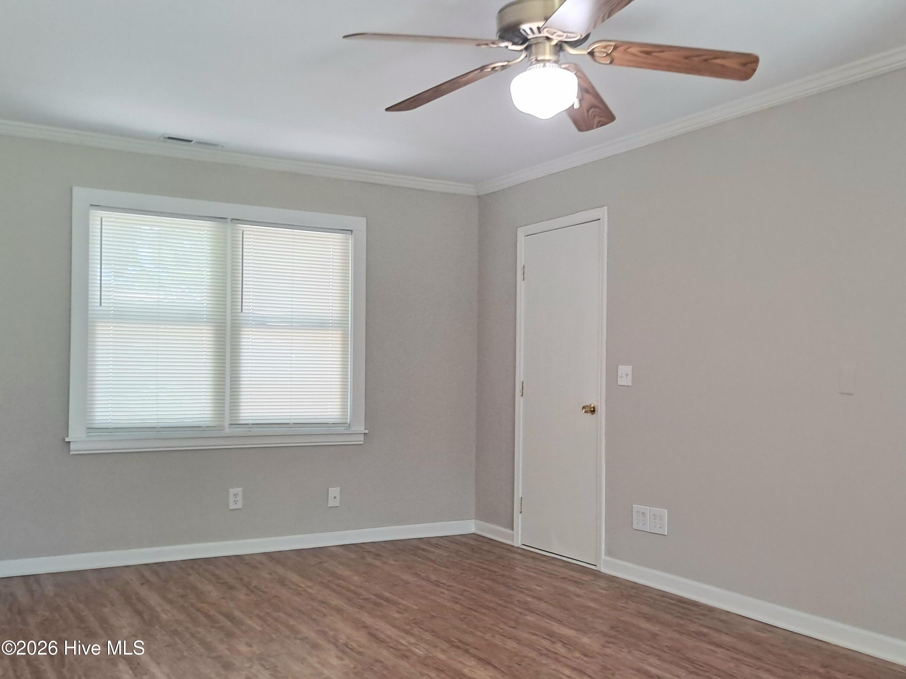 100562478 | Photo 13