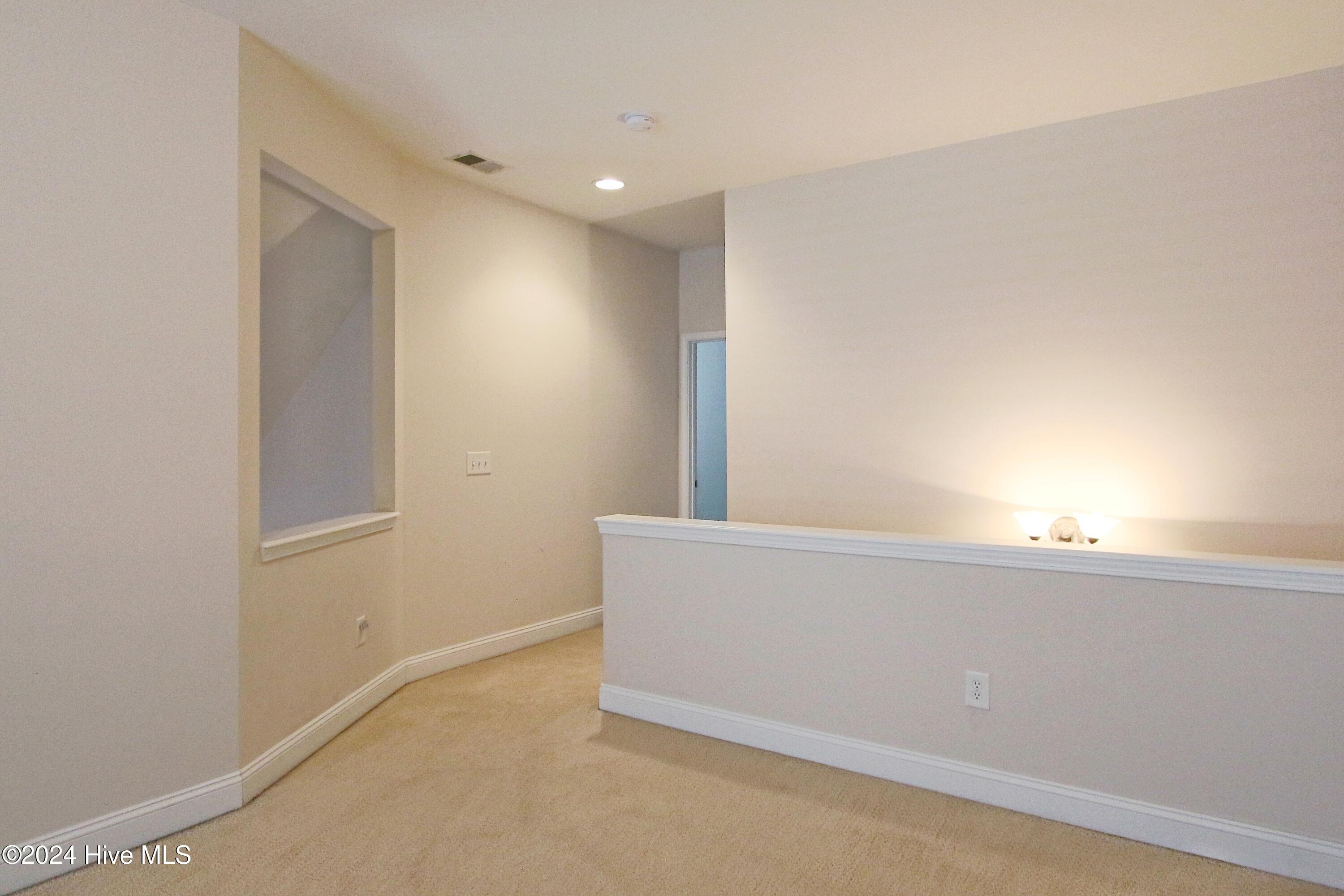 100478144 | Photo 36