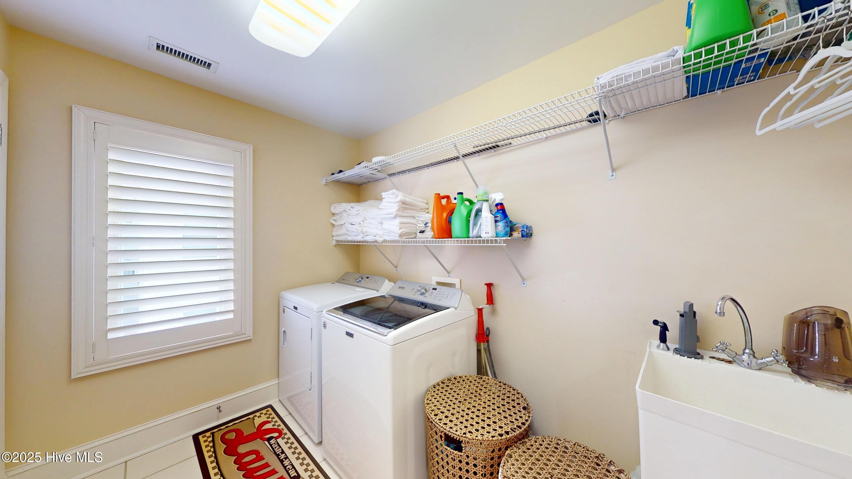 100543231 | Photo 78