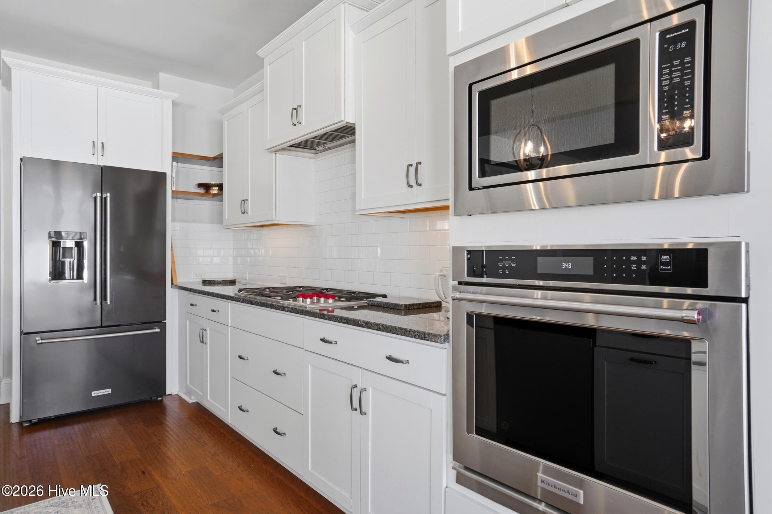 100564894 | Photo 11