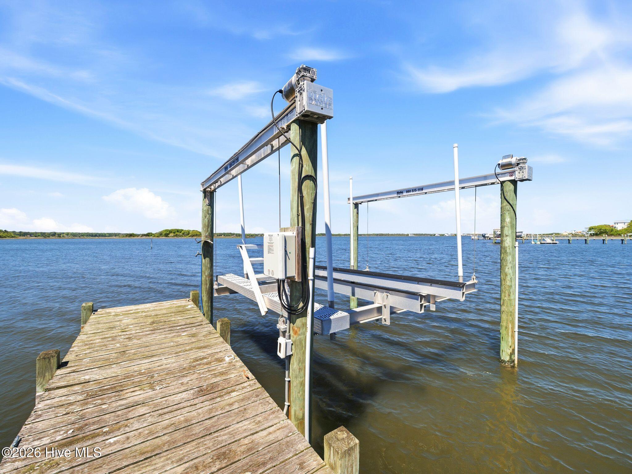 100569349 | Photo 107