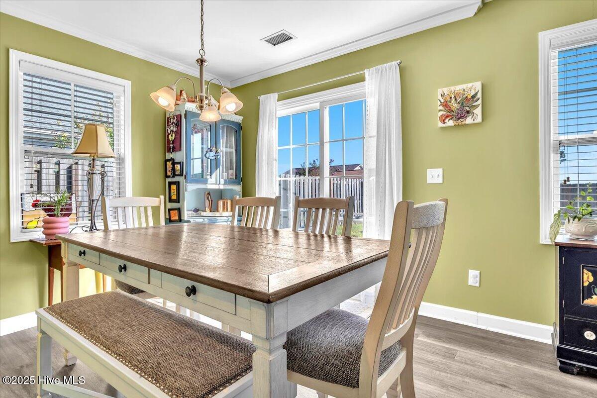 100557055 | Photo 27