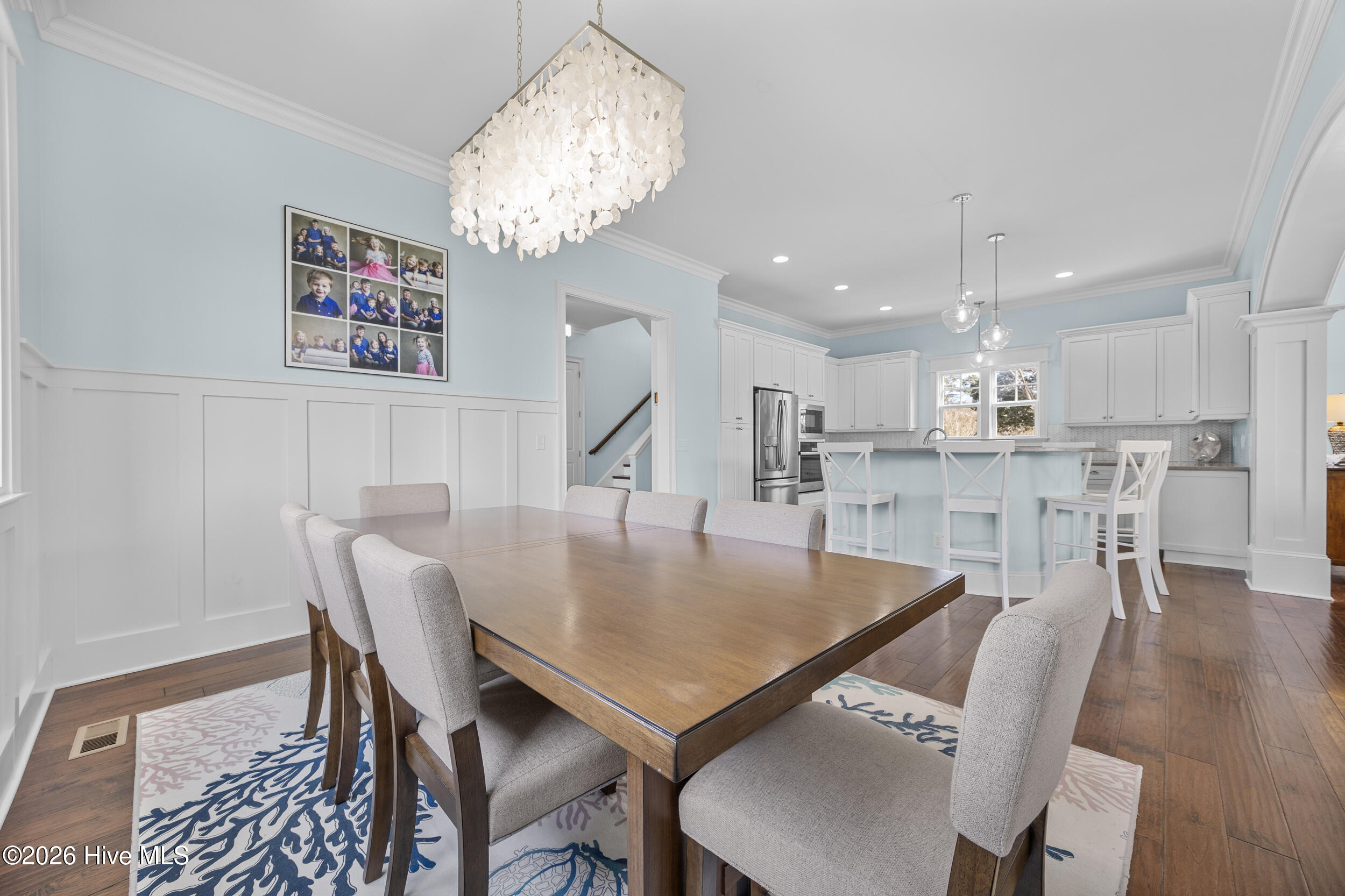 100549374 | Photo 13