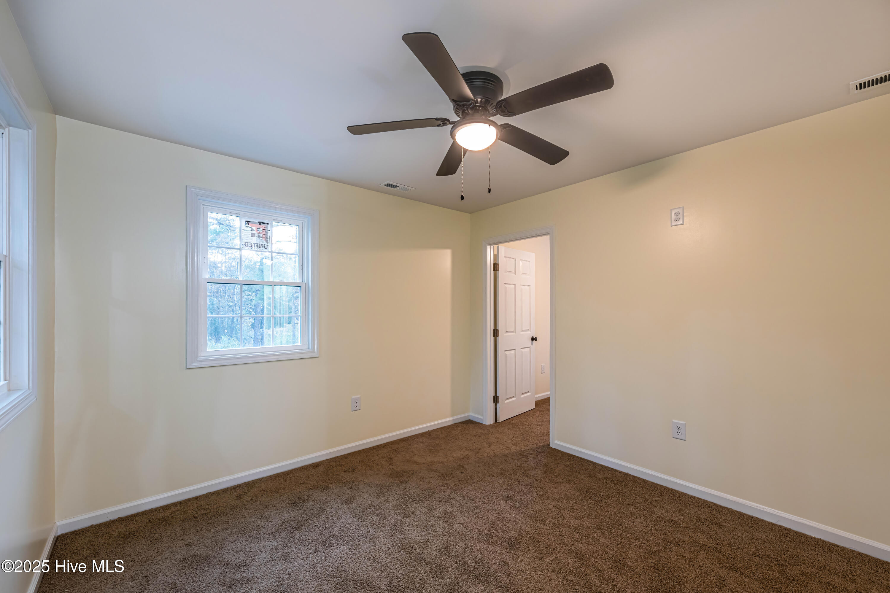 100538278 | Photo 28