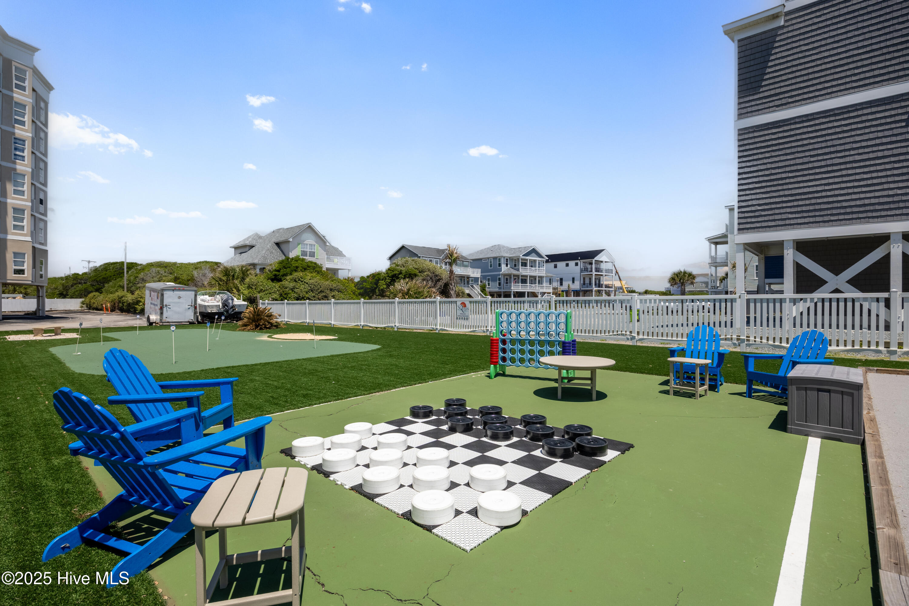 100540740 | Photo 40