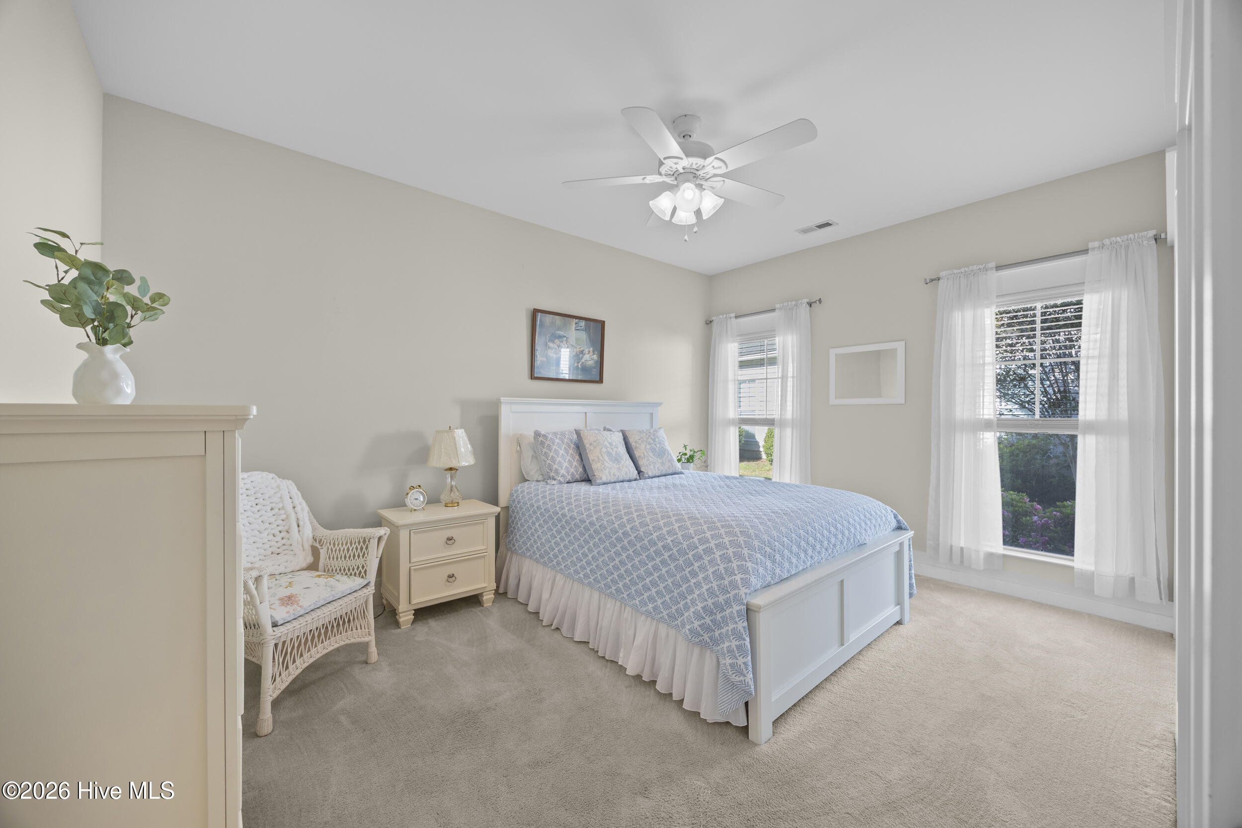 100567413 | Photo 16