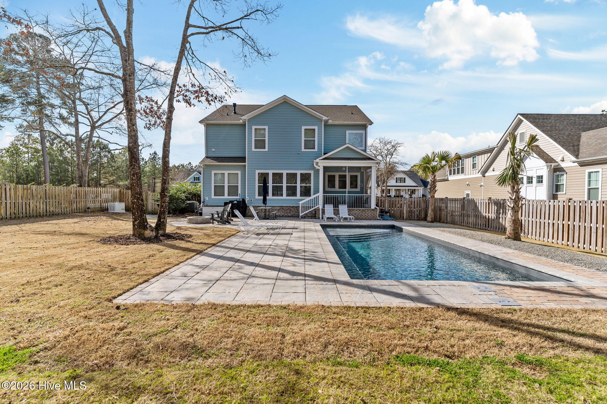 100552545 | Photo 51