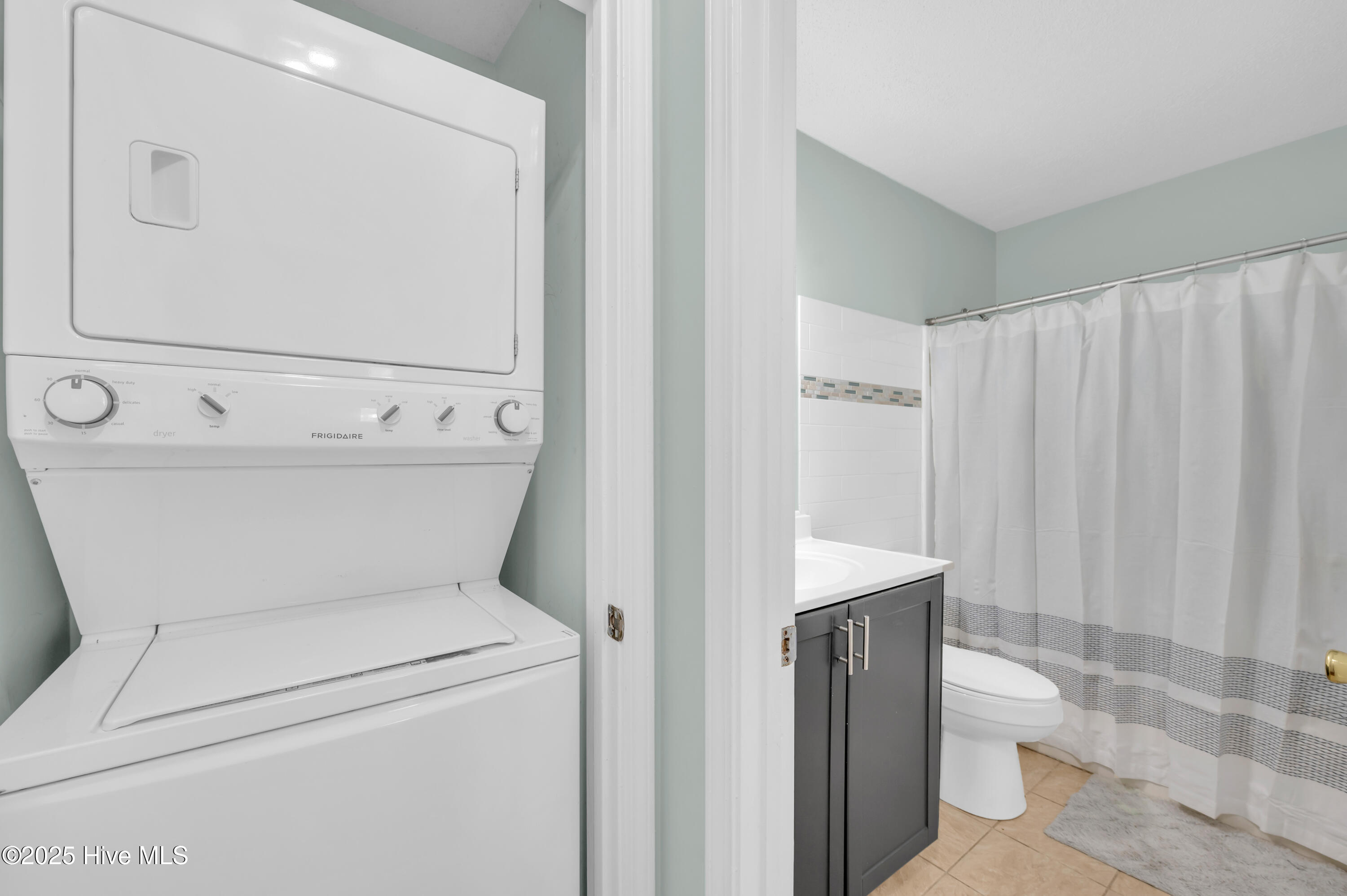 100542371 | Photo 15