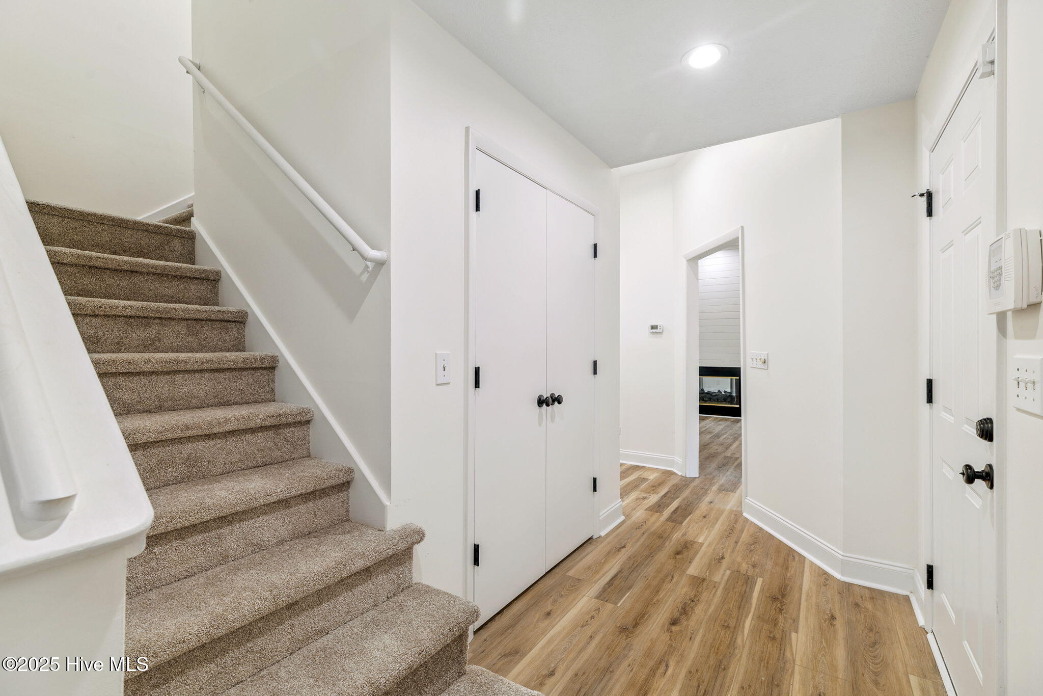 100517778 | Photo 36