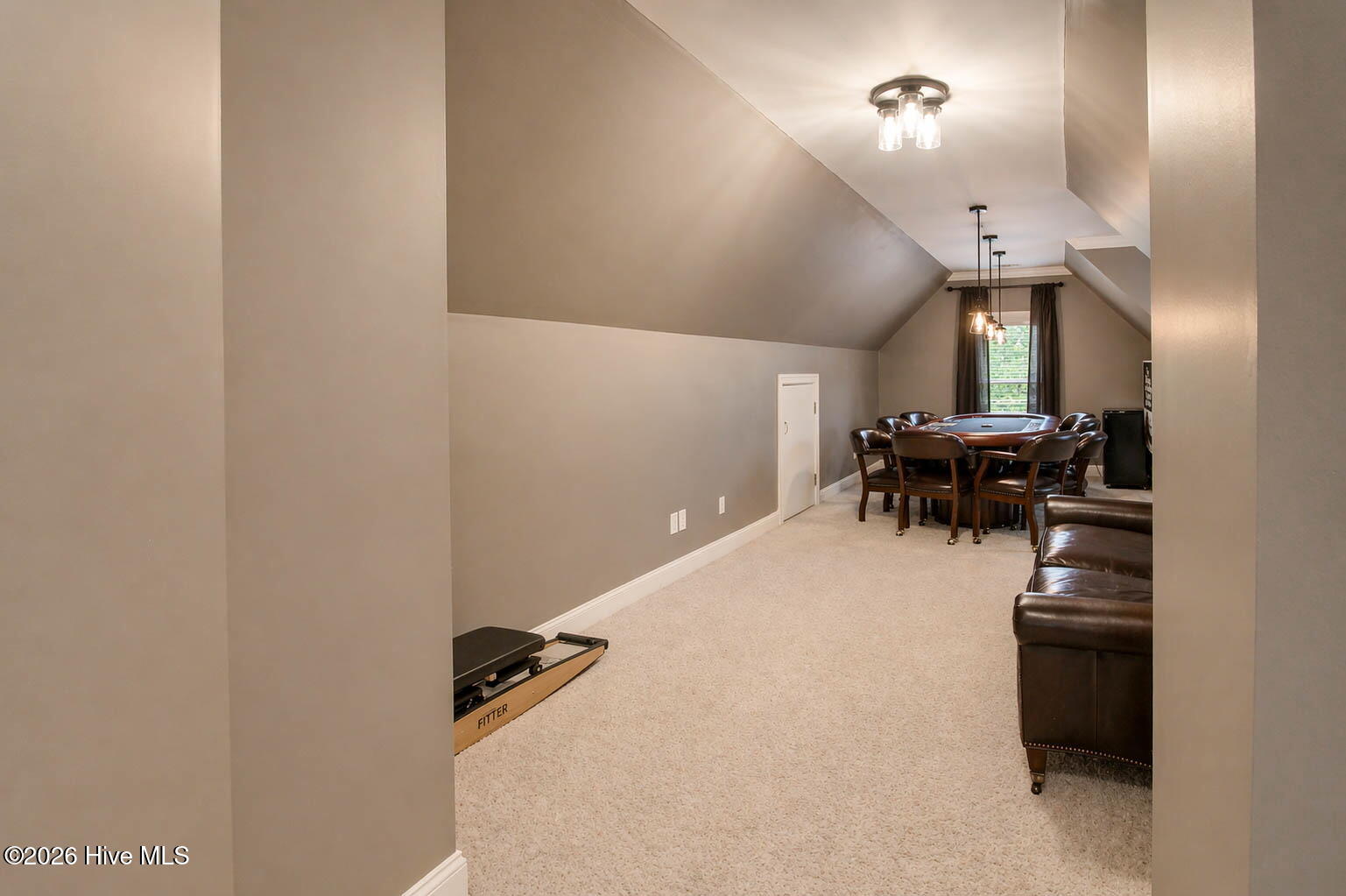 305 Holly Lane,Newport