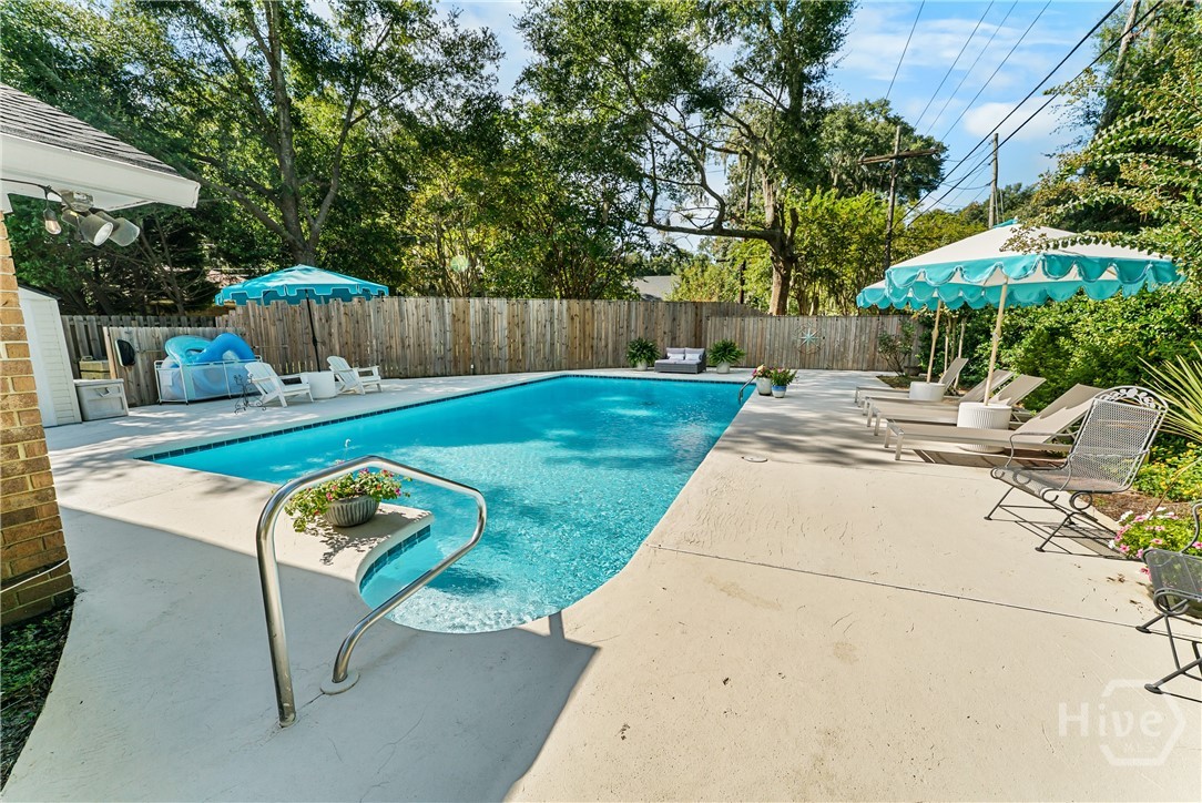 Photo 2 of Single family home for sale at 8615 Kent Dr, Savannah, GA 31406 | MLS# SA363827 | Listing updated on 2026-10-29