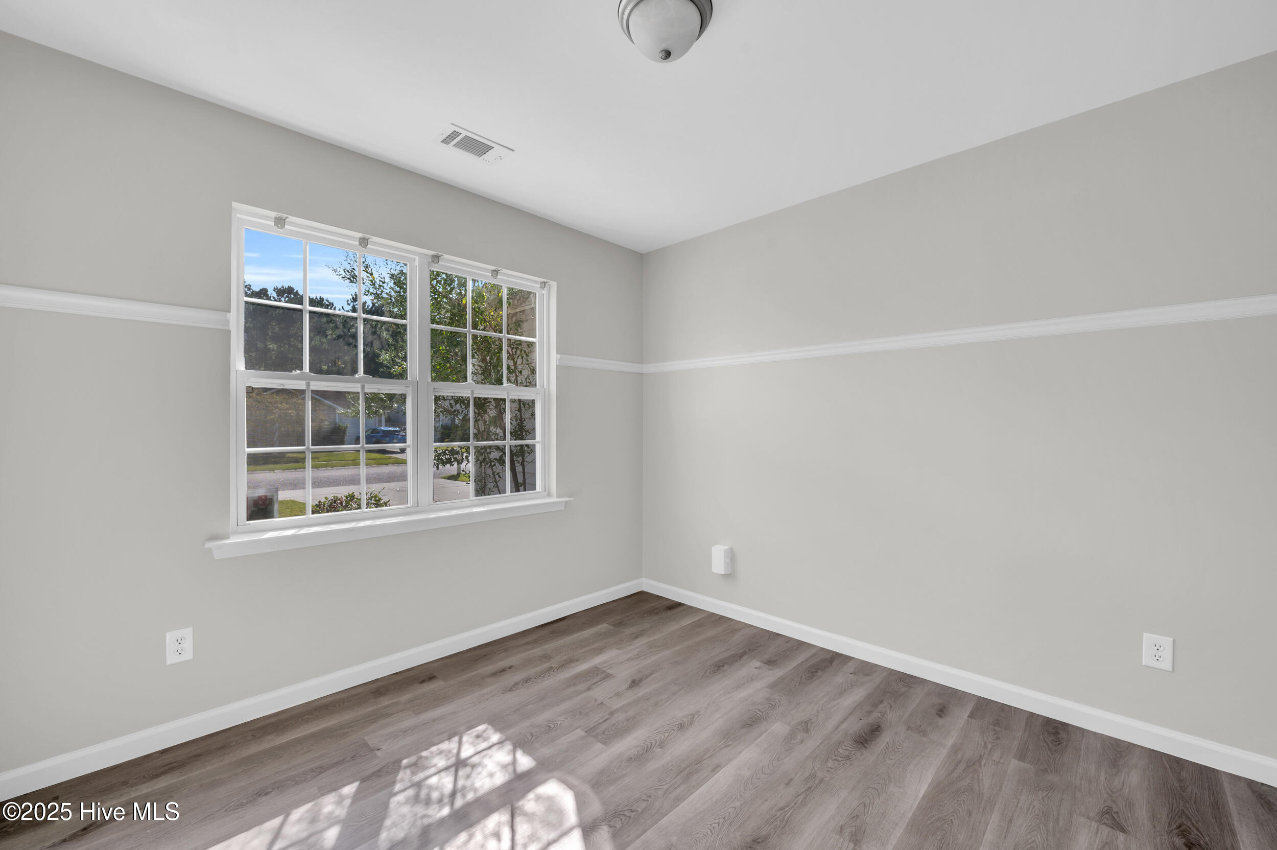 100531255 | Photo 27