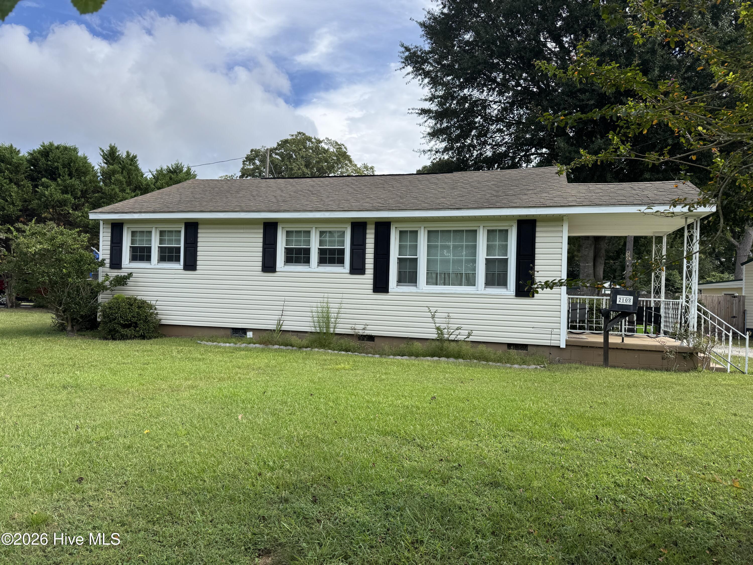 2108 High School, New Bern, North Carolina, 2 Bedroom Bedrooms, 4 Room Rooms,2 BathroomBathrooms,Single family residence,For sale,High School,100605617 2108 High School, New Bern, North Carolina, 2 Bedroom Bedrooms, 4 Room Rooms,2 BathroomBathrooms,Single family residence,For sale,High School,100605617