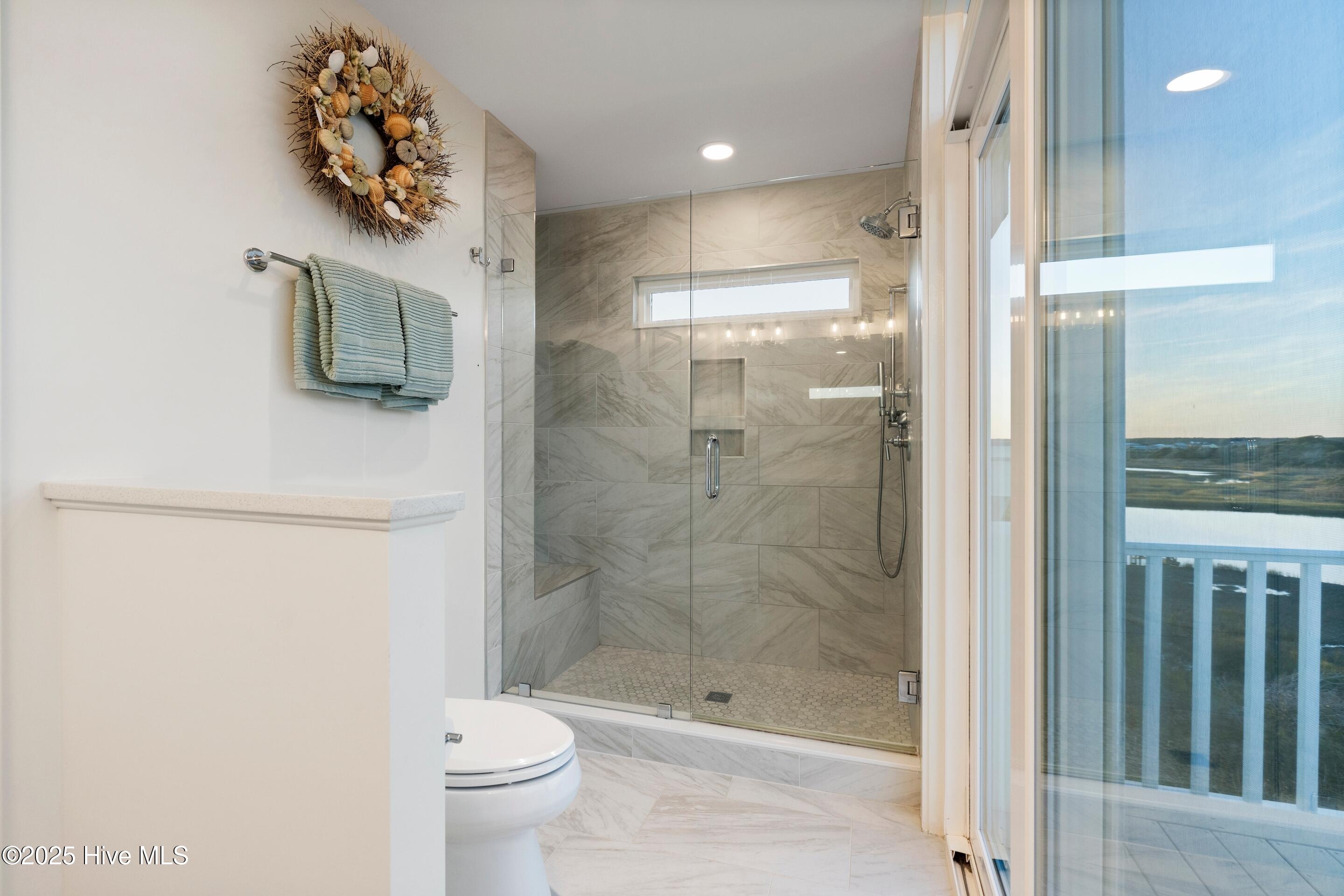 100540590 | Photo 50